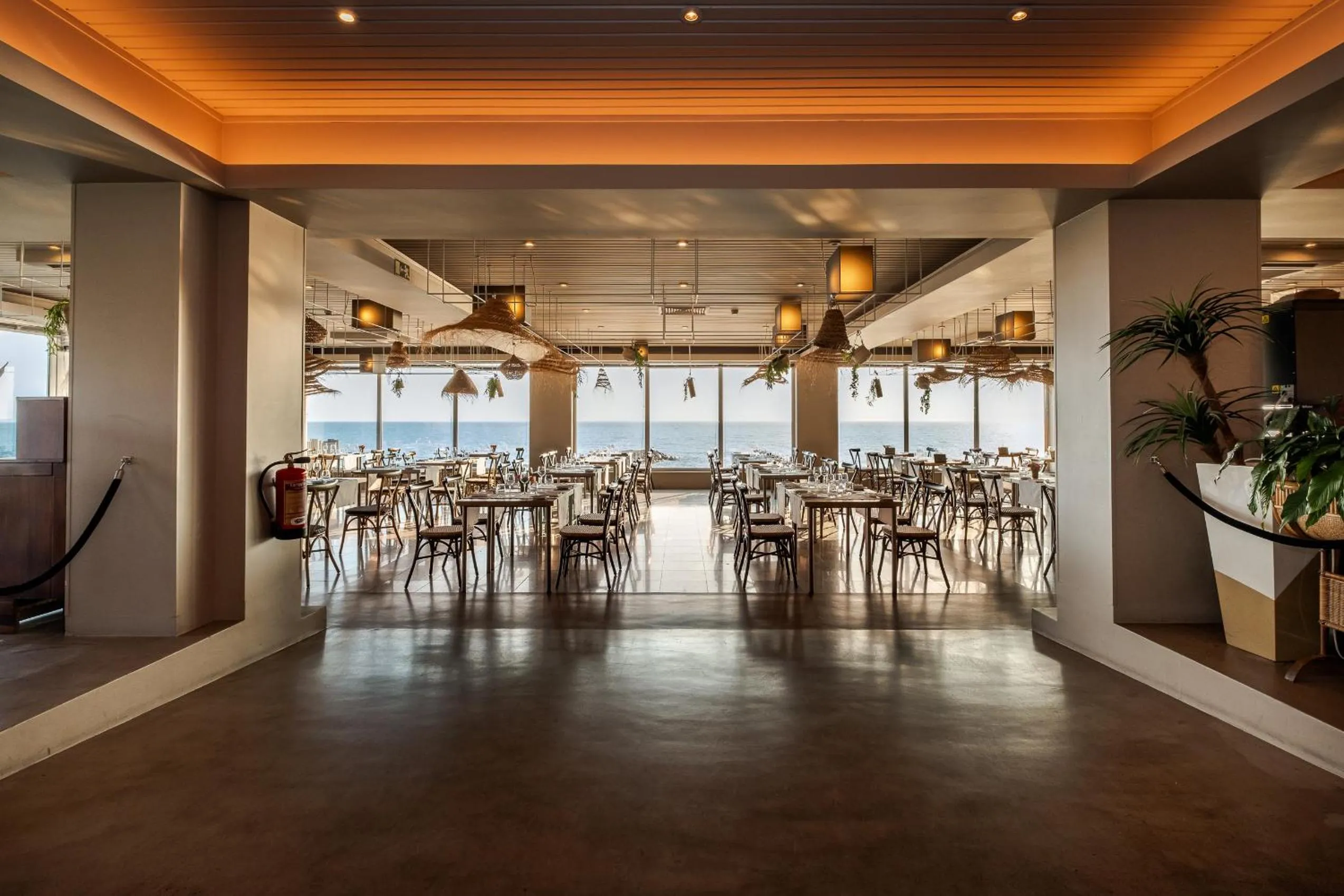 Restaurant/places to eat in Axis Ofir Beach Resort Hotel