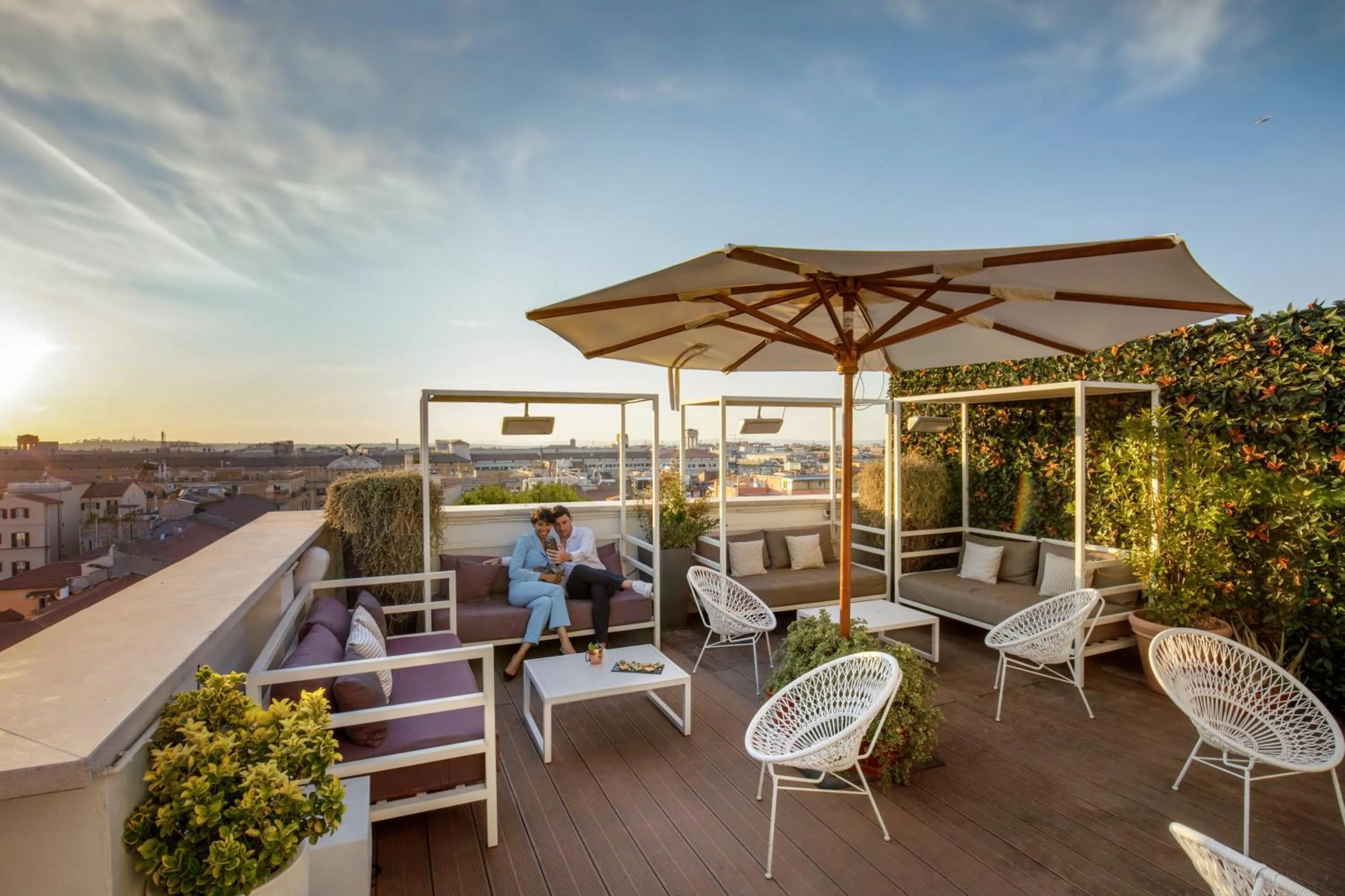 Balcony/Terrace in The Independent Hotel