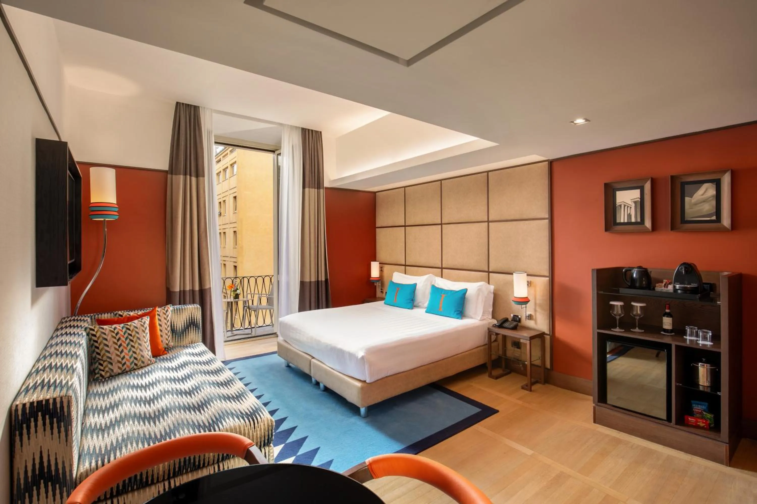 Bedroom, Bed in The Independent Hotel