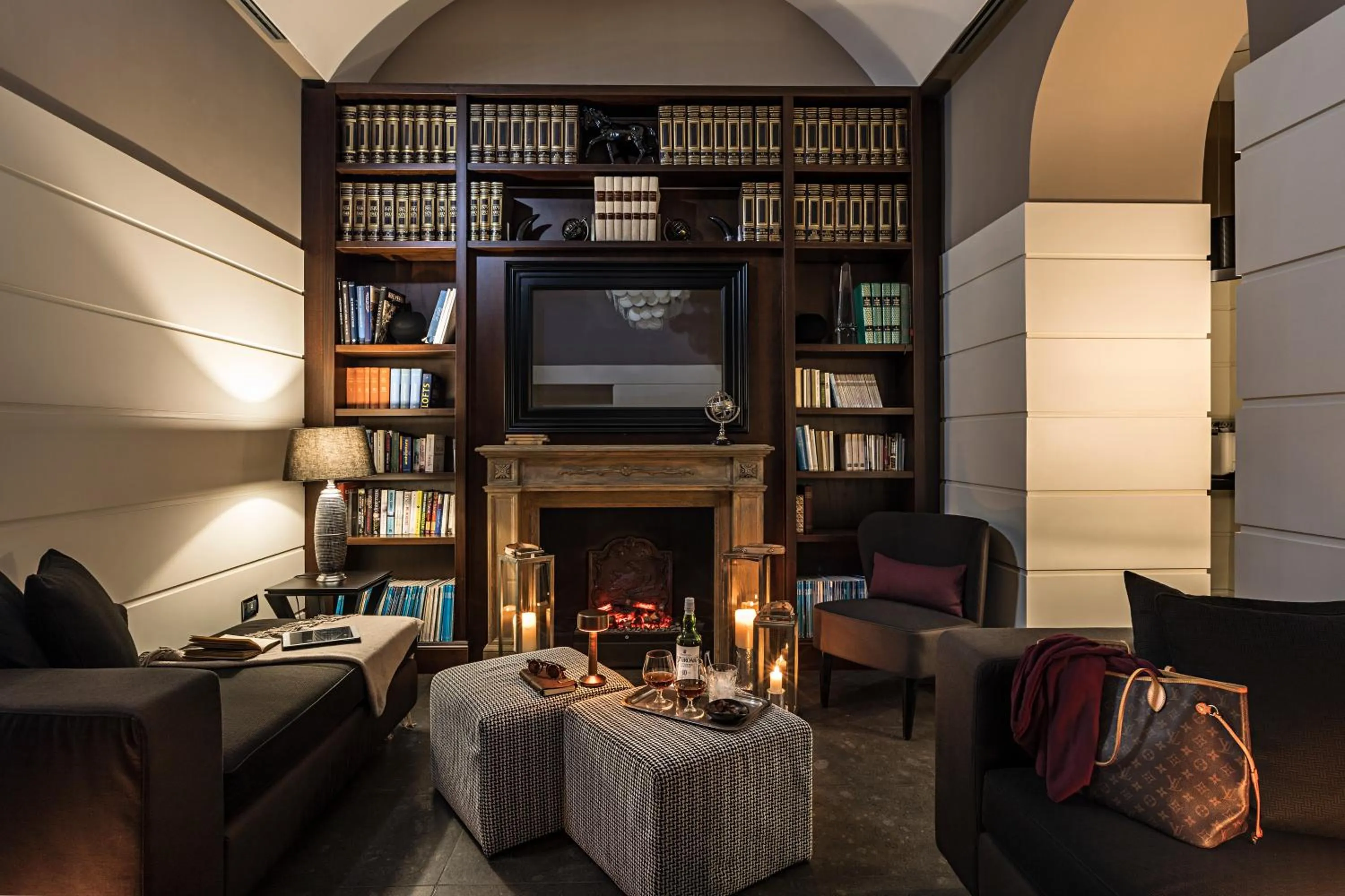 Living room in The Independent Hotel