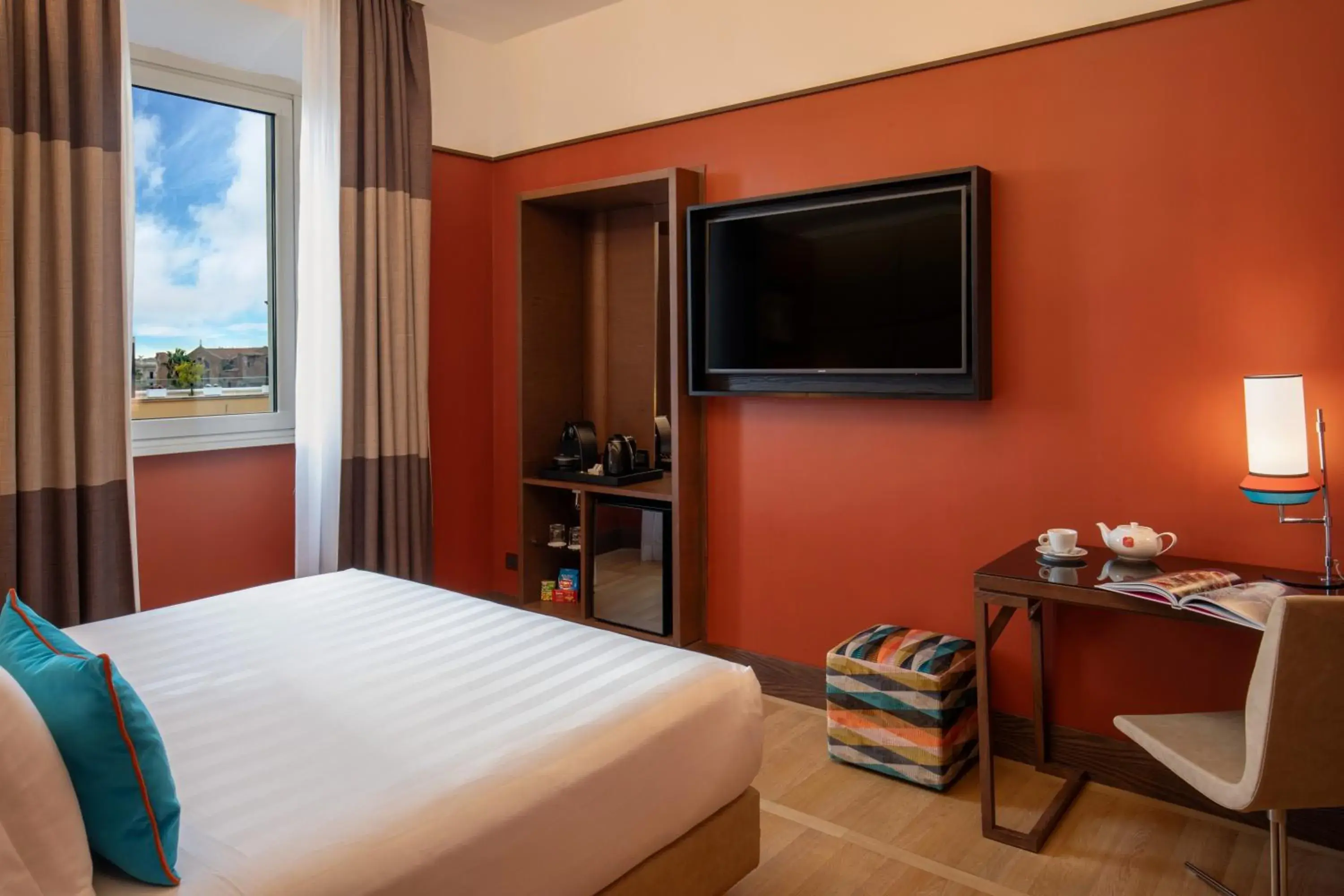 Bedroom, Bed in The Independent Hotel Bedroom, Bed in The Independent Hotel