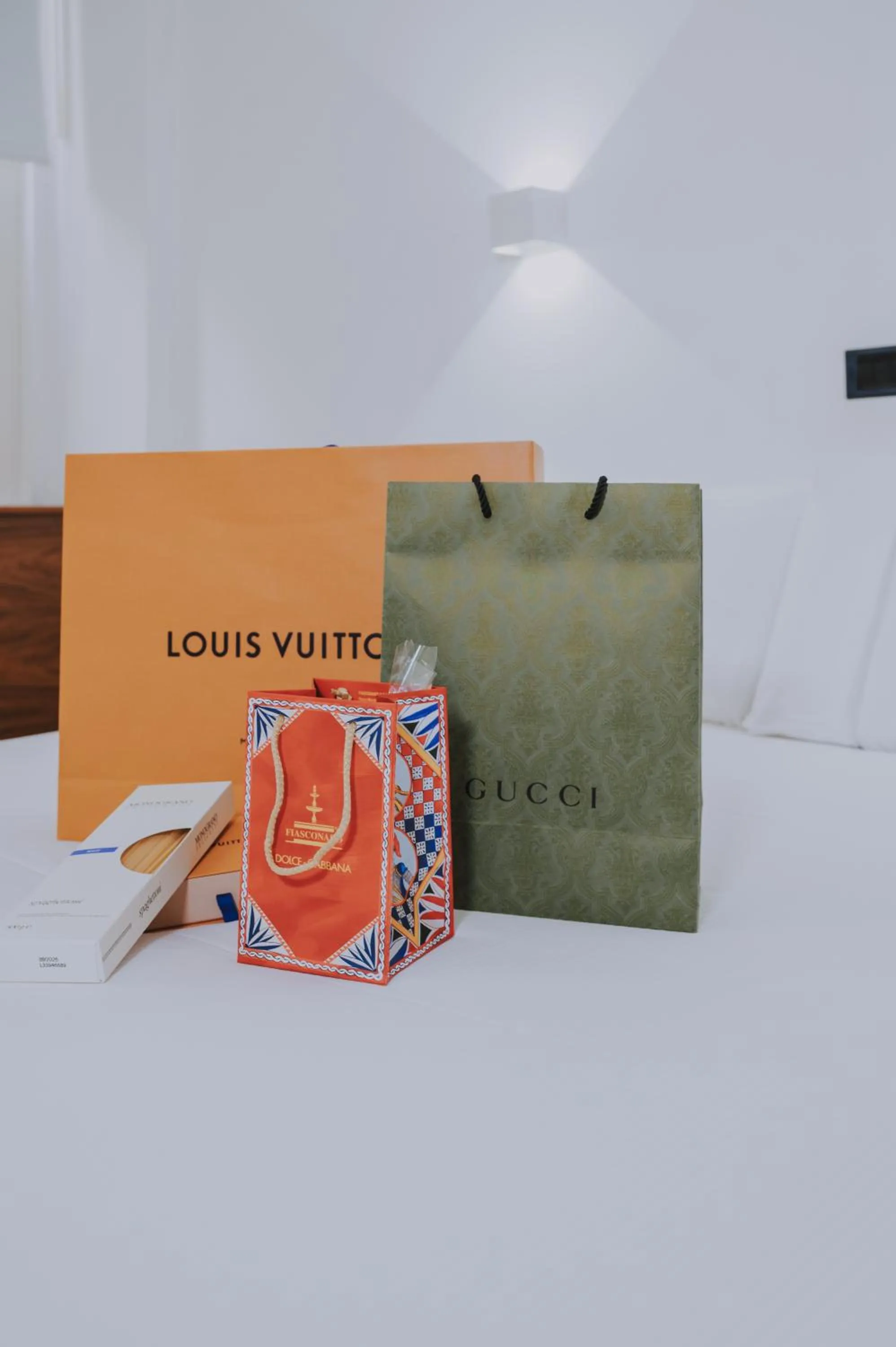 Bed in Albergo Delle Regioni, Barberini - Fontana di Trevi