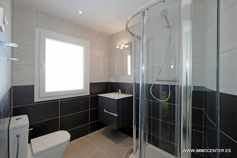 Bathroom in LV02