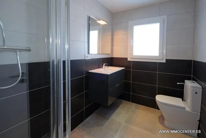 Bathroom in LV02