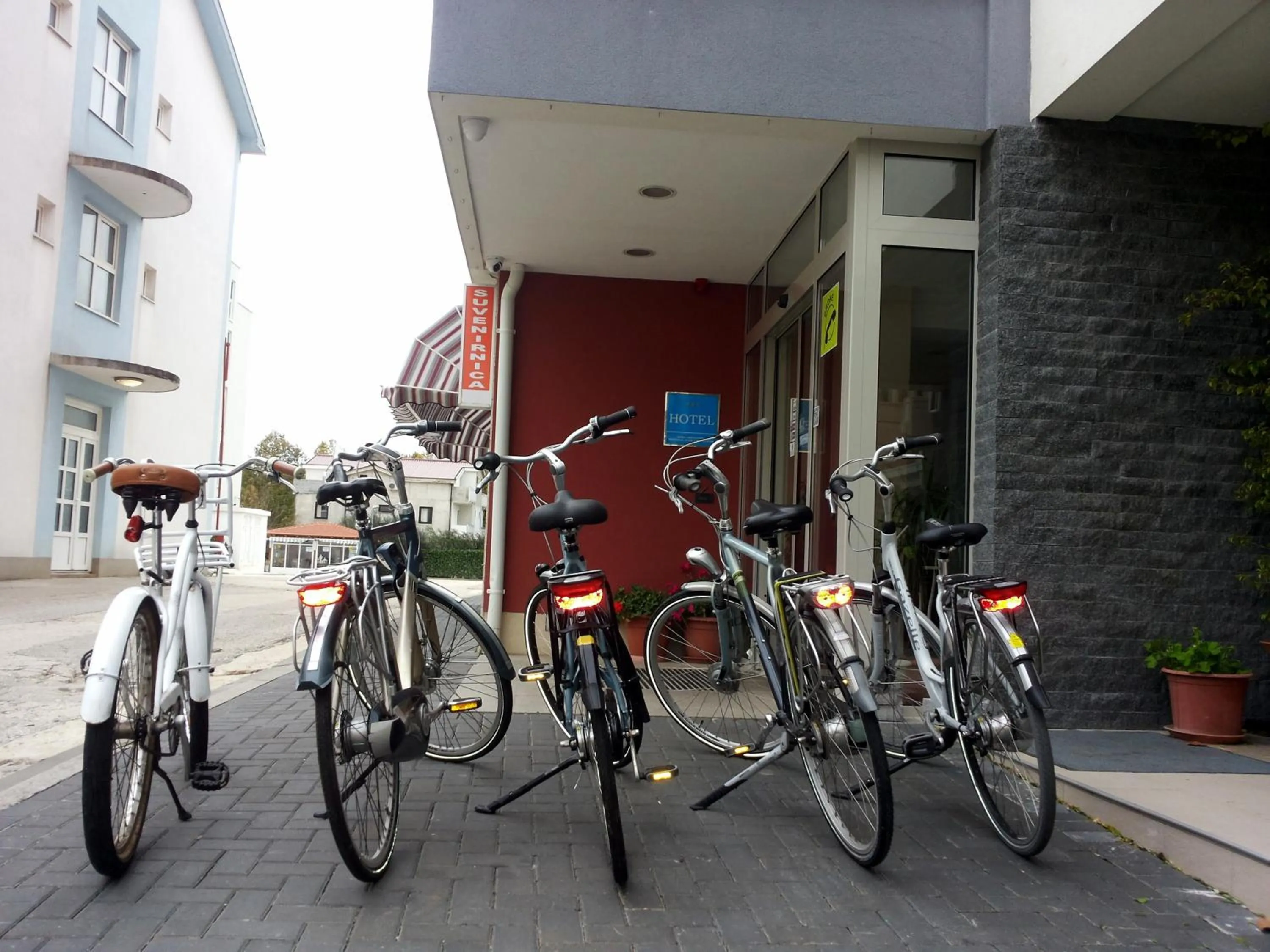 Facade/entrance in Hotel Dina