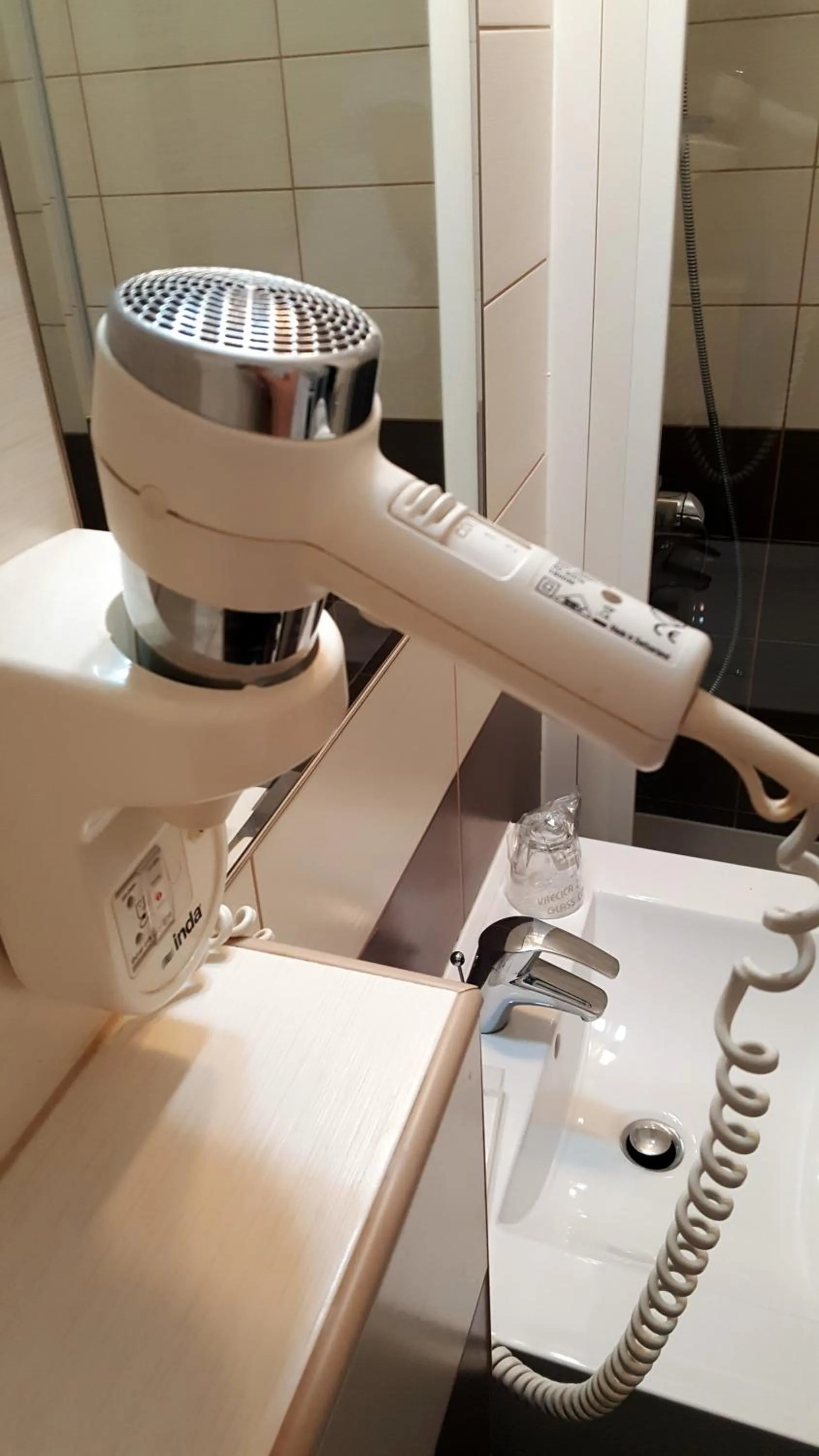 Bathroom in Hotel Dina