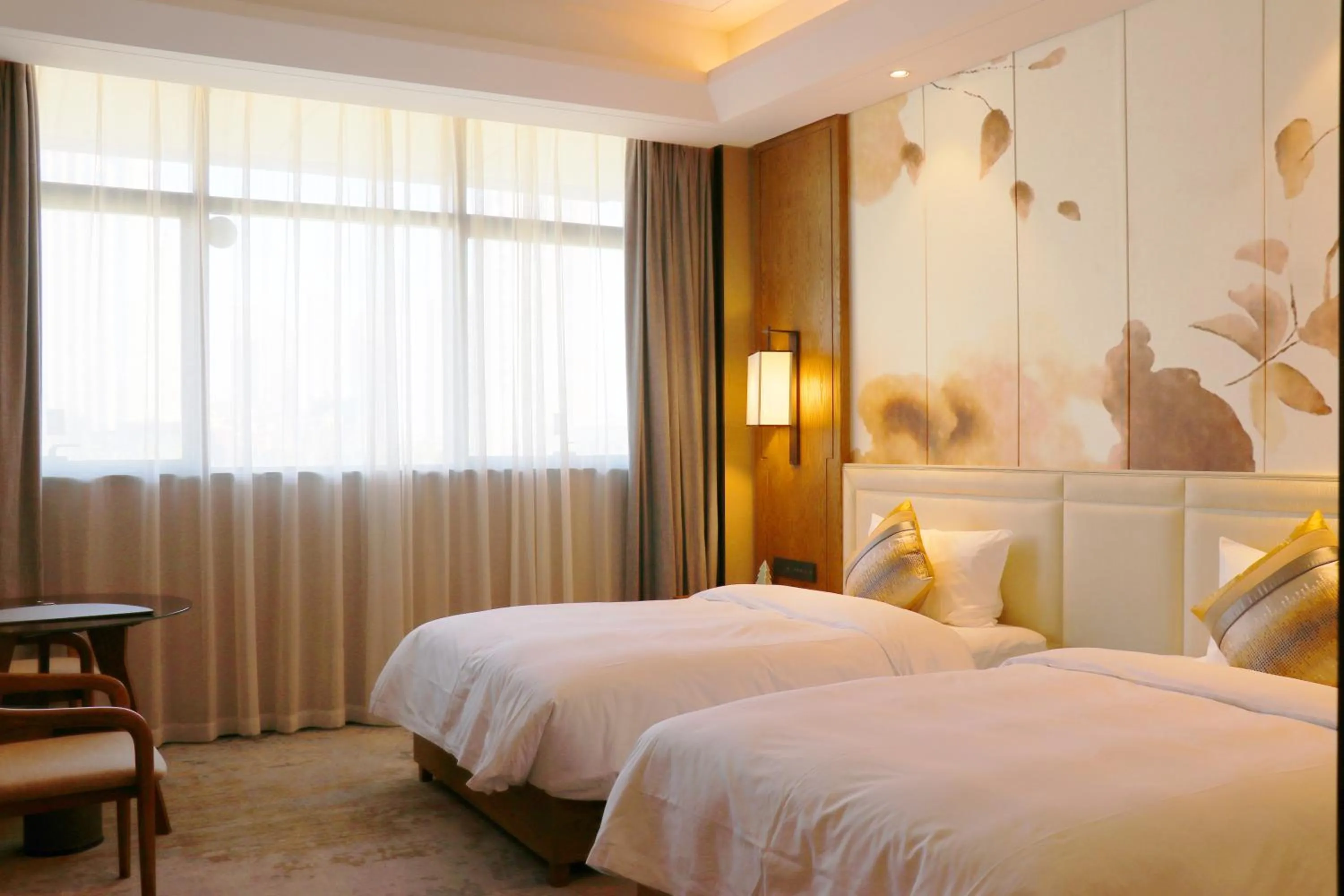 Bed in Jinling Grand Hotel Nanchang