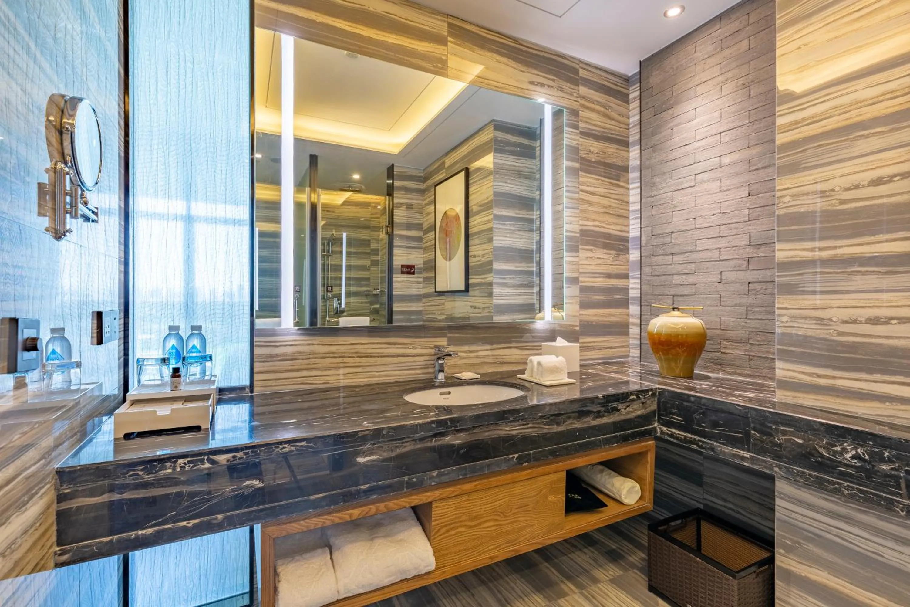 Decorative detail in Jinling Grand Hotel Nanchang