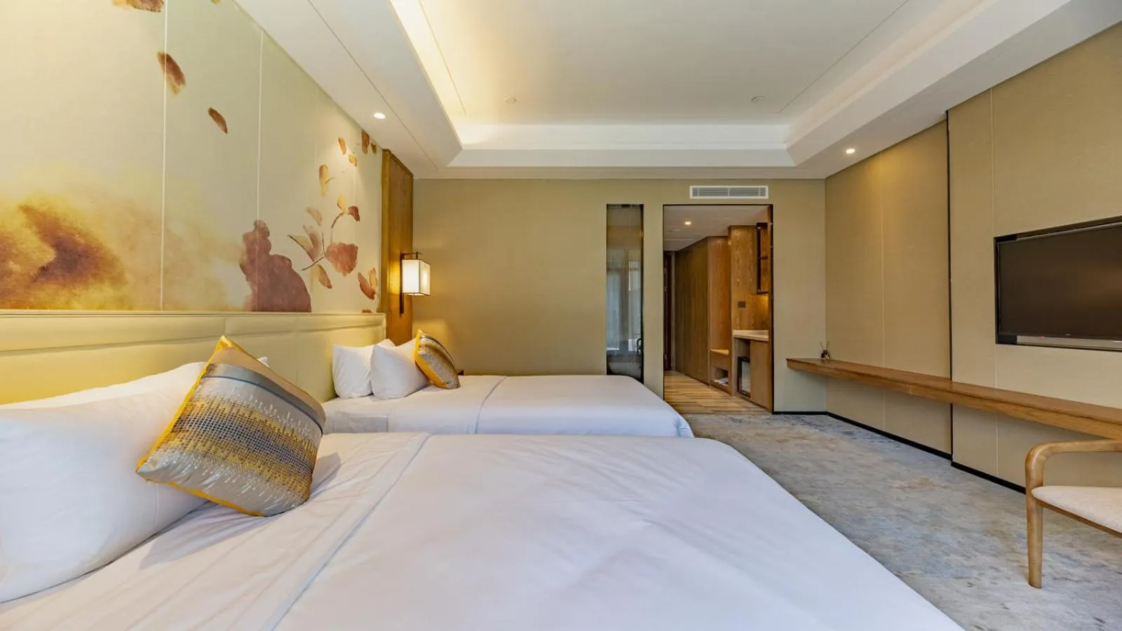 bunk bed, Bed in Jinling Grand Hotel Nanchang