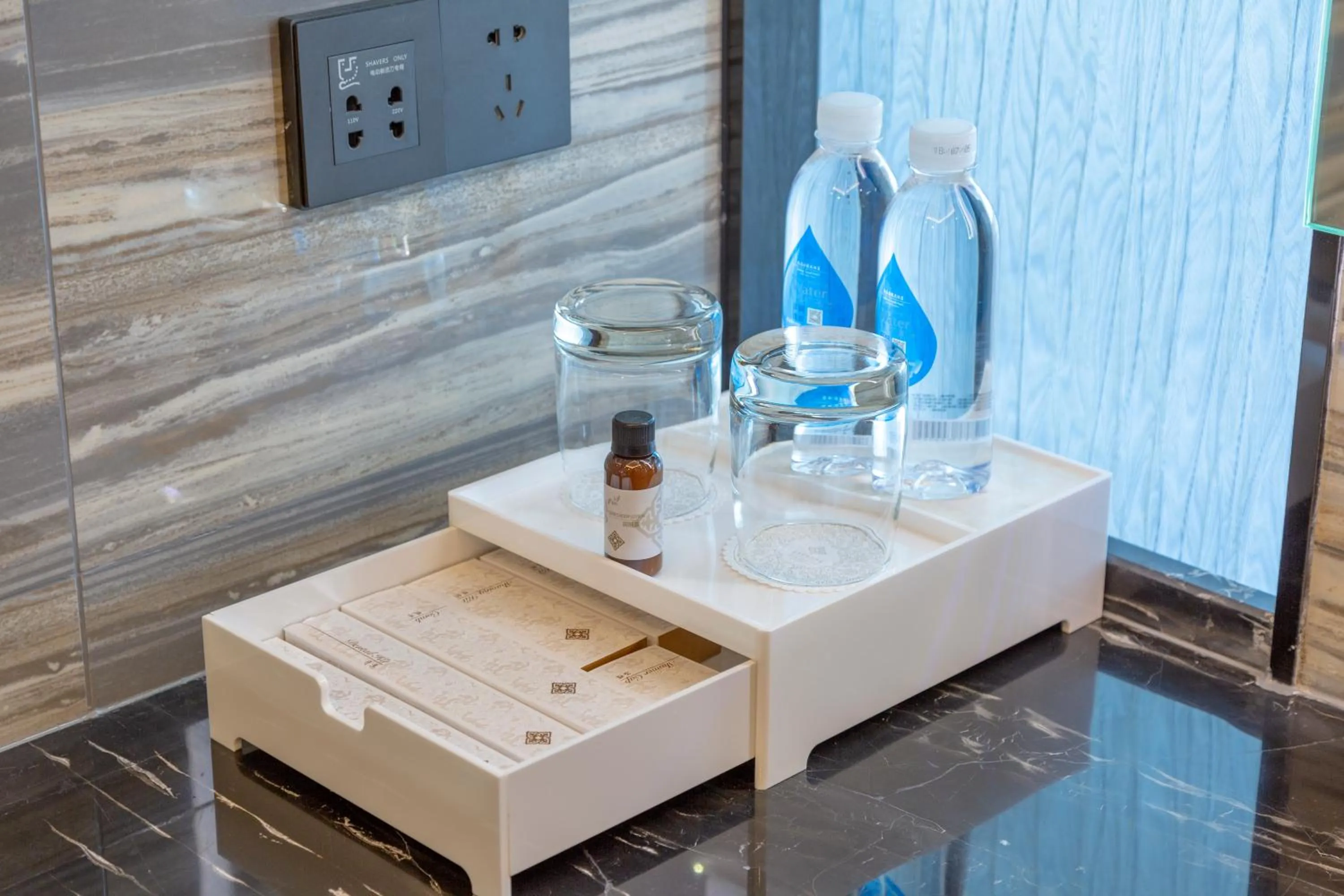 Toilet in Jinling Grand Hotel Nanchang