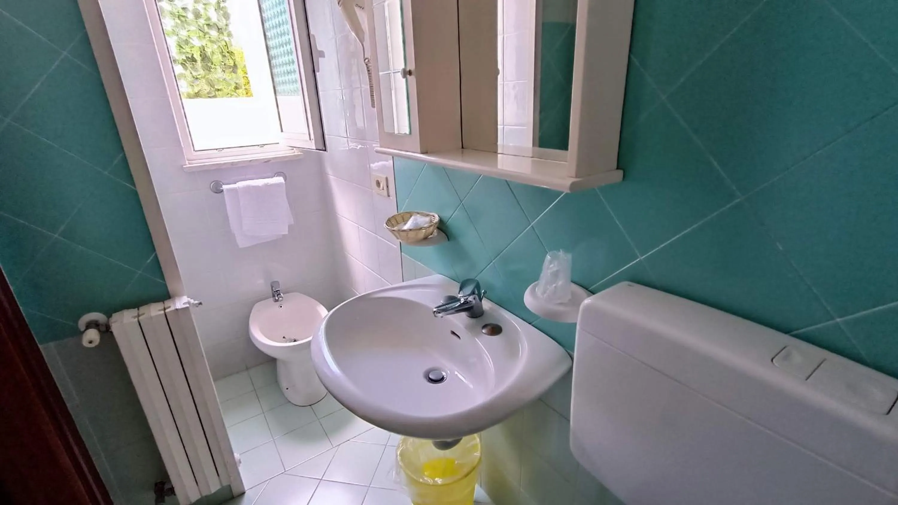 Bathroom in Hotel La Scogliera