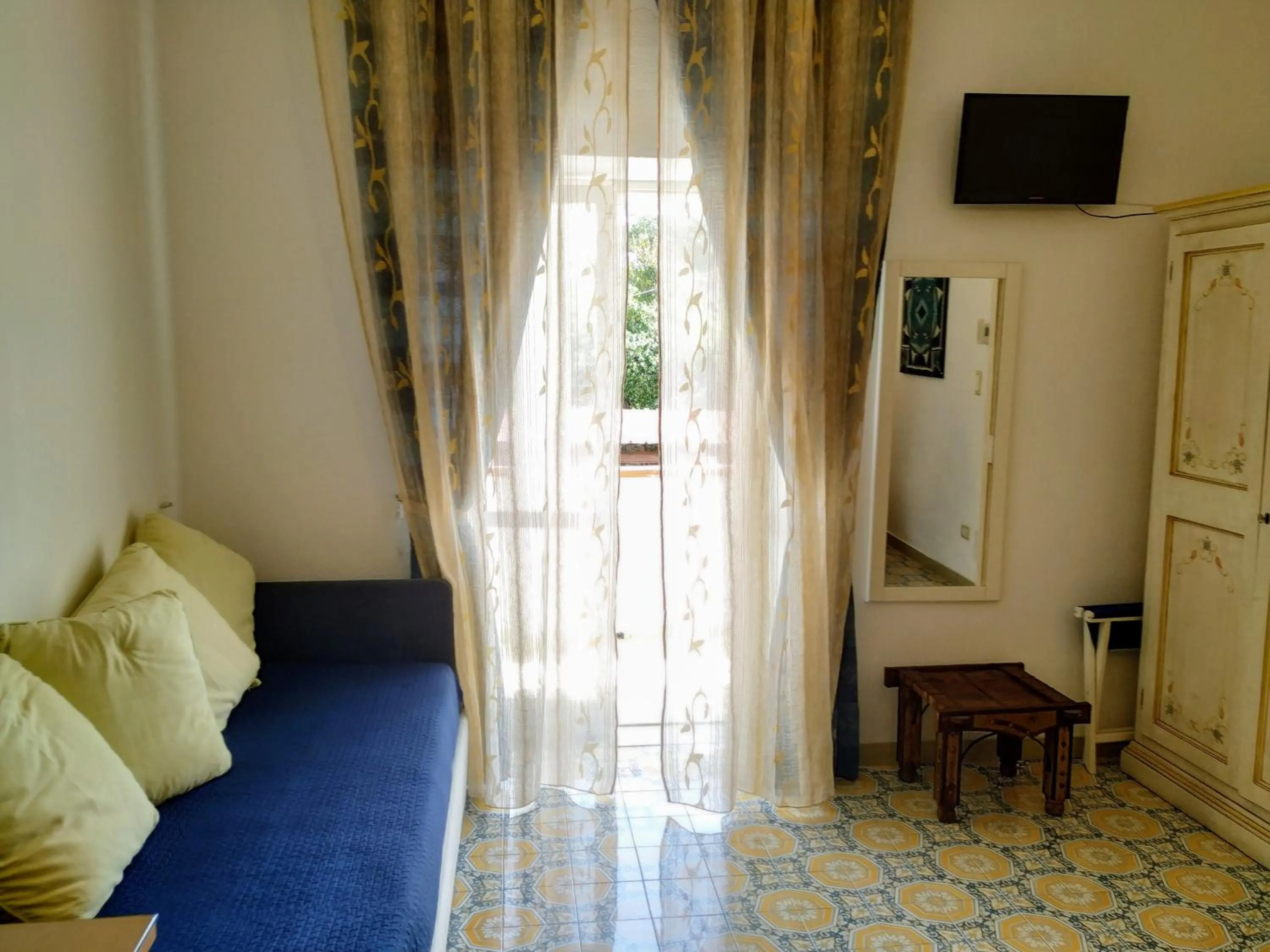 TV and multimedia in Hotel La Scogliera