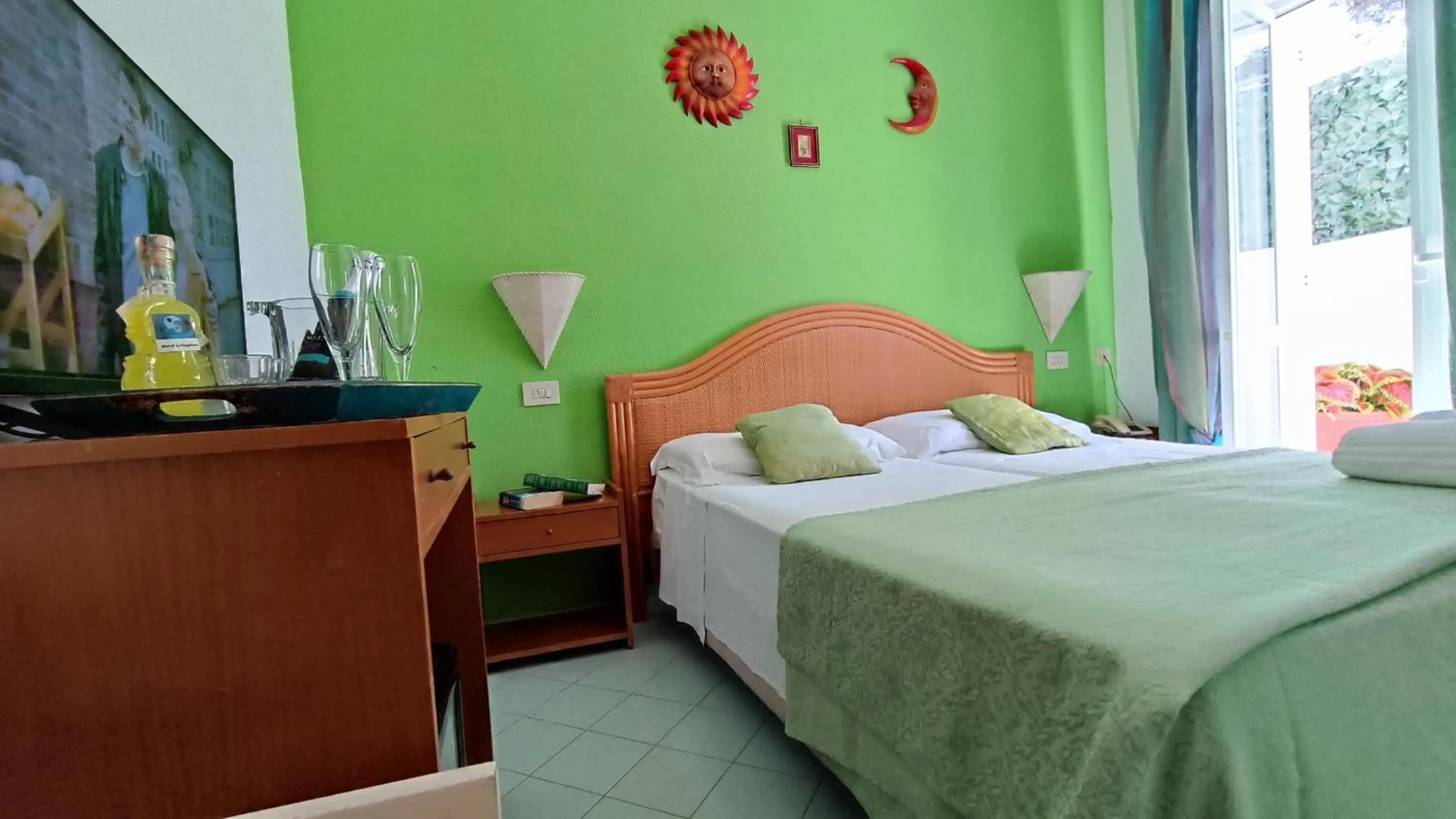 Bed in Hotel La Scogliera