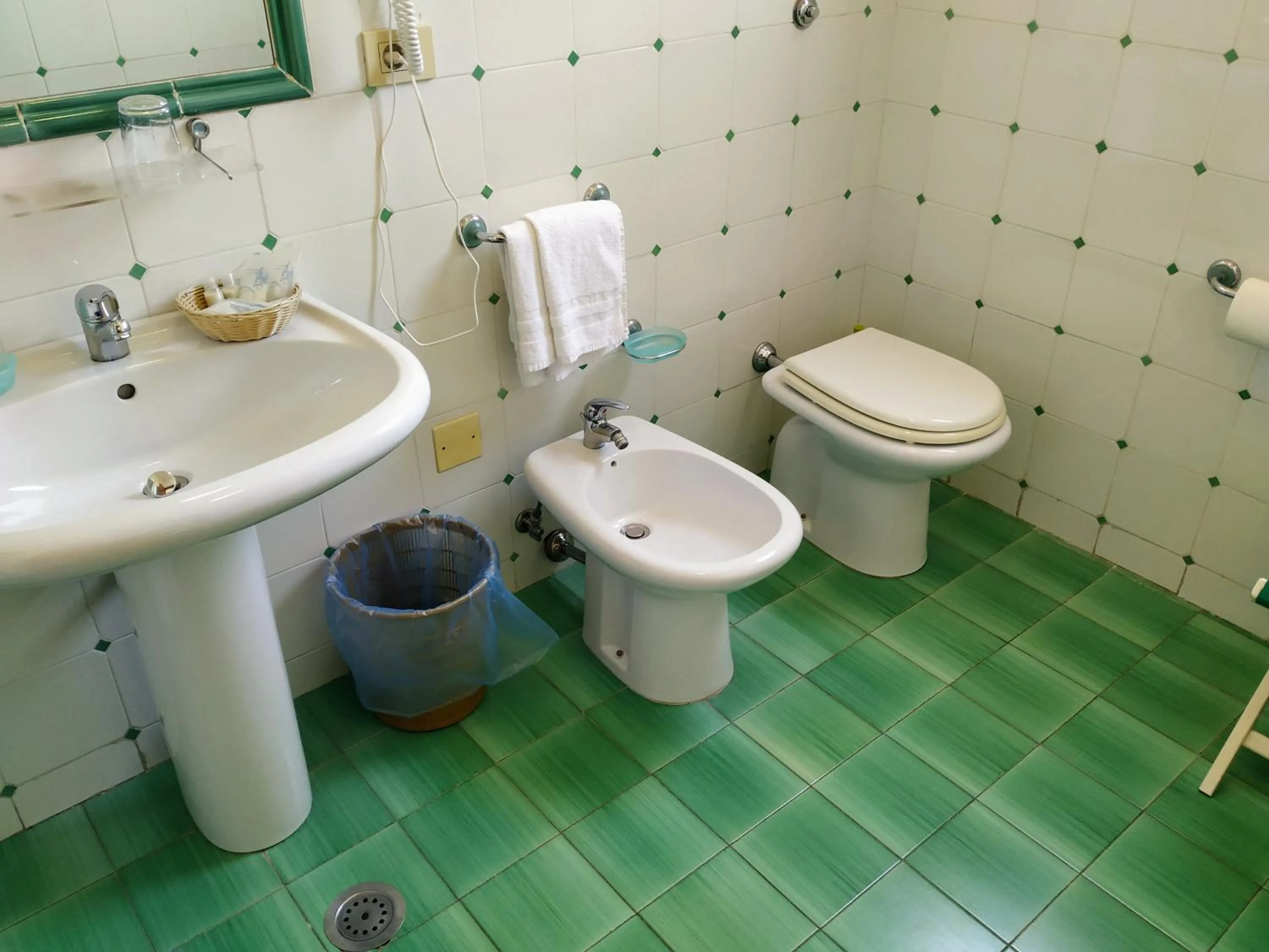 Toilet in Hotel La Scogliera