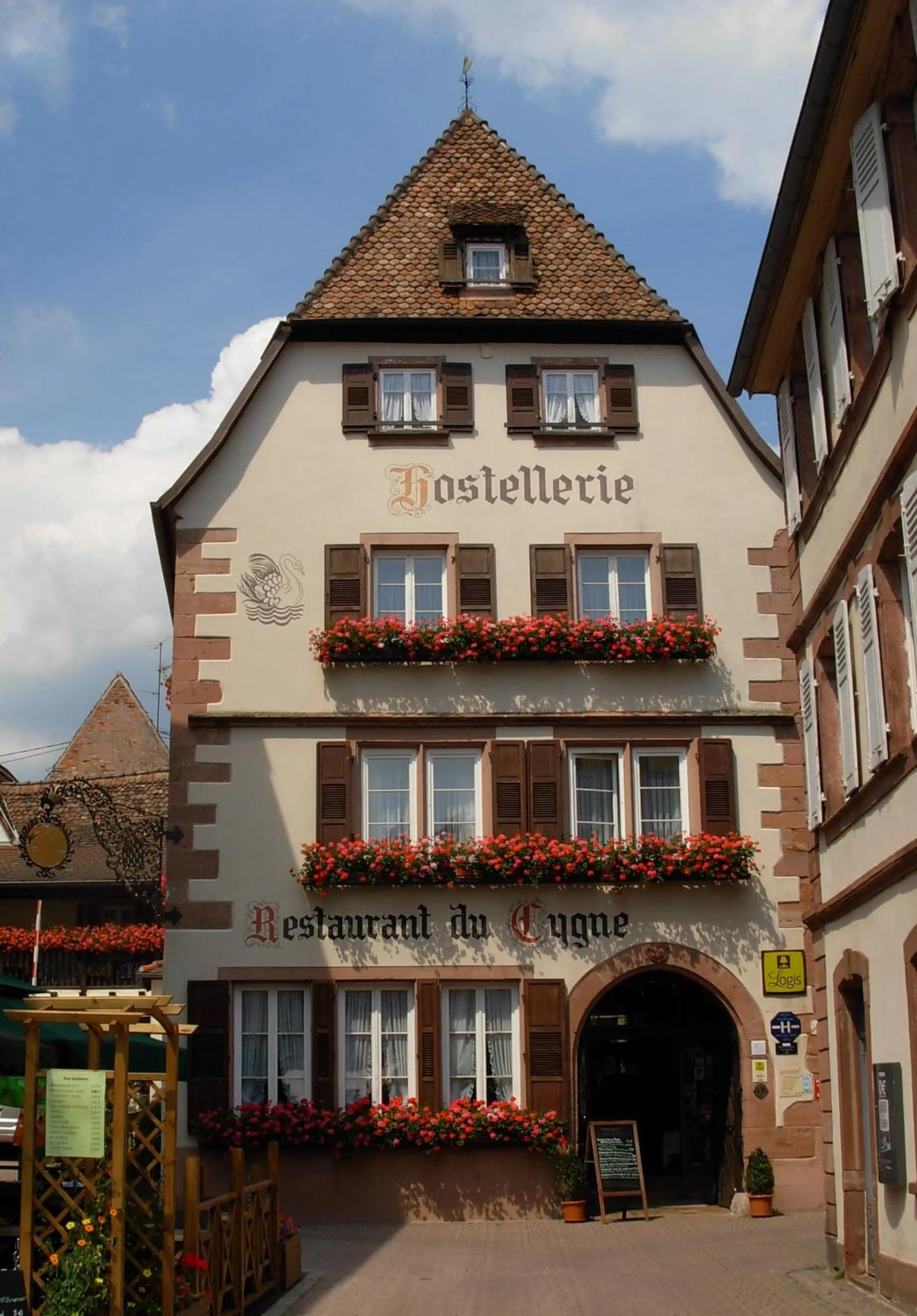 Patio in Hostellerie au Cygne