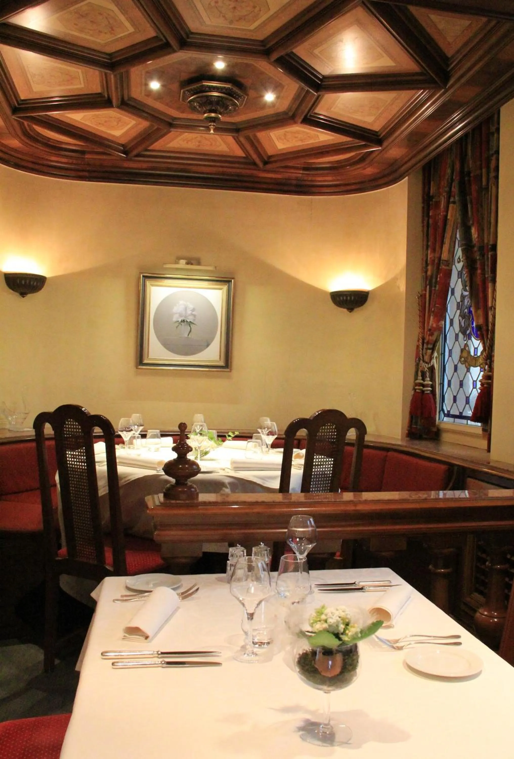 Restaurant/places to eat in Hostellerie au Cygne