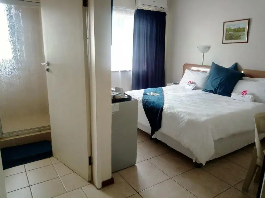 Double Room with Private Bathroom - single occupancy in Concord Christian Guesthouse Double Room with Private Bathroom - single occupancy in Concord Christian Guesthouse