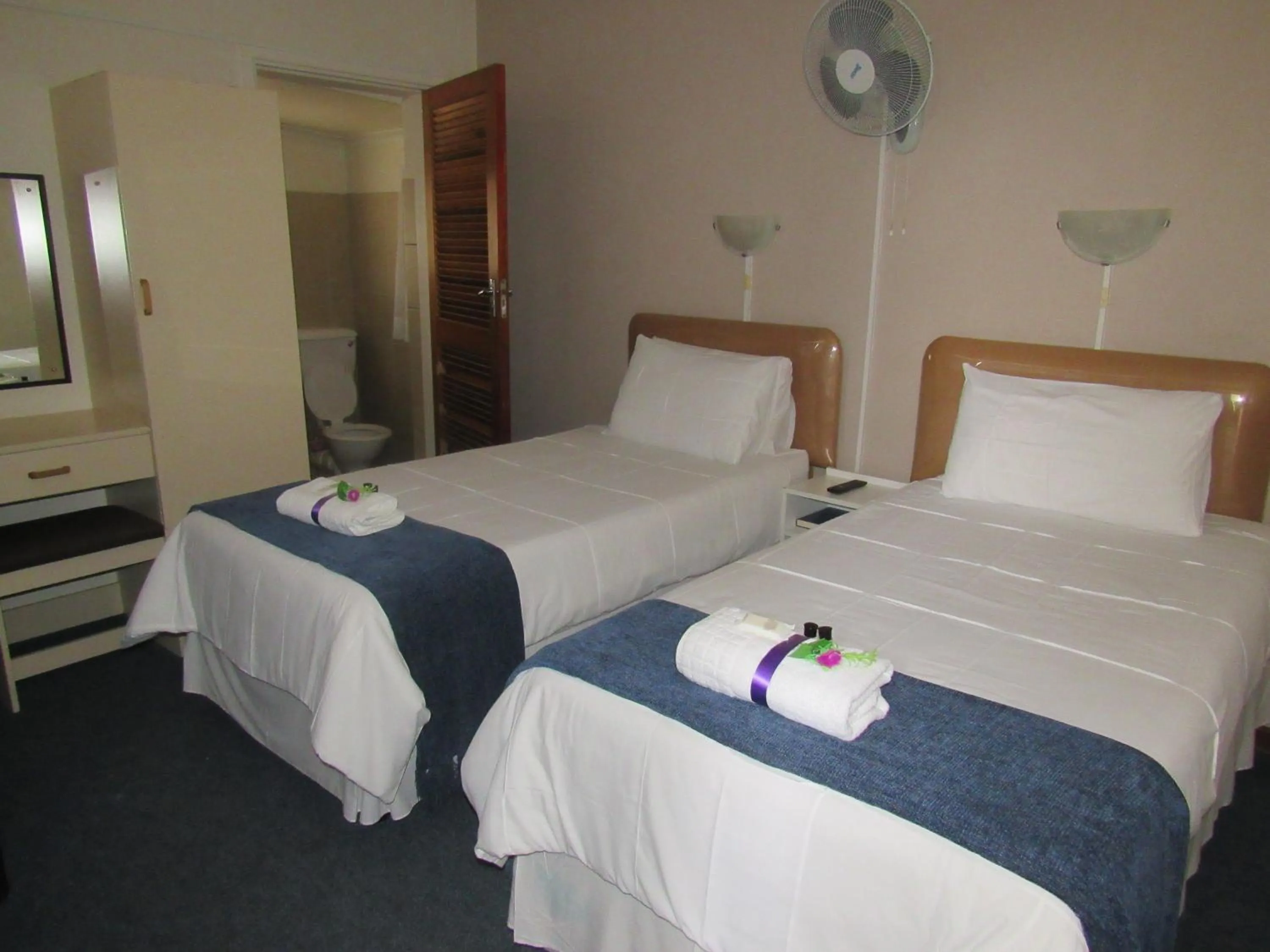 Toilet, Bed in Concord Christian Guesthouse