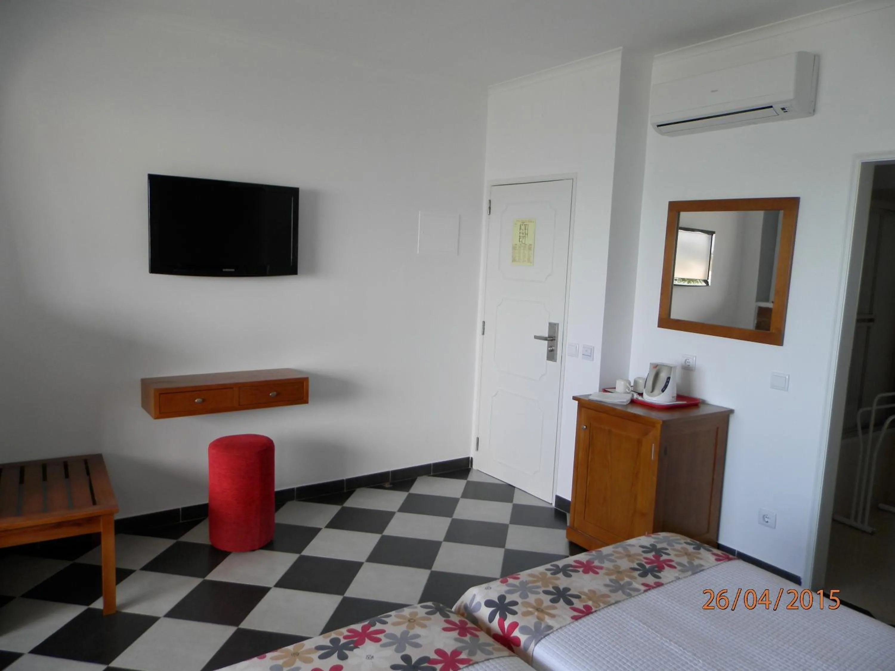 Bedroom, Bed in Frentomar
