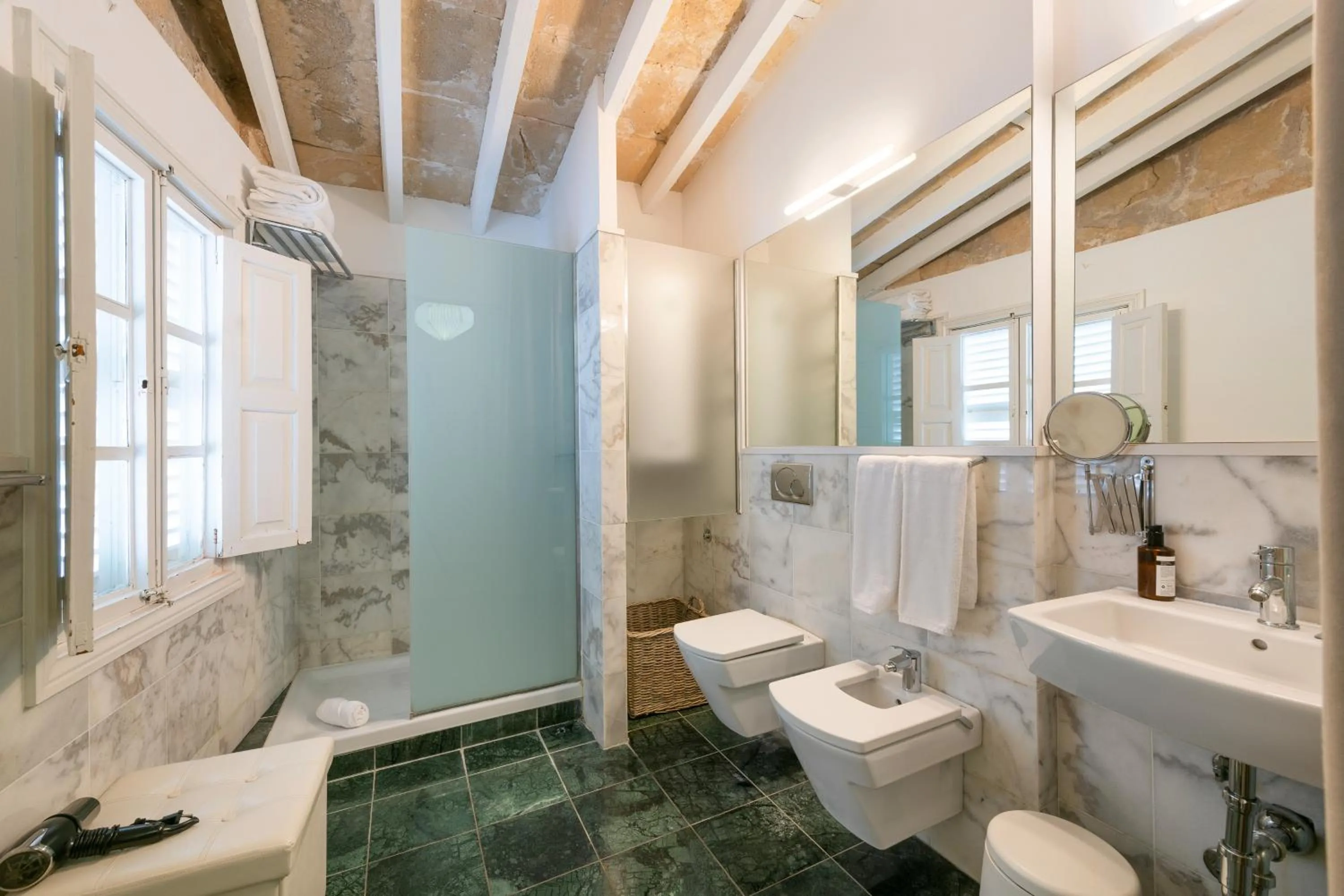 Toilet in Brondo Architect Hotel