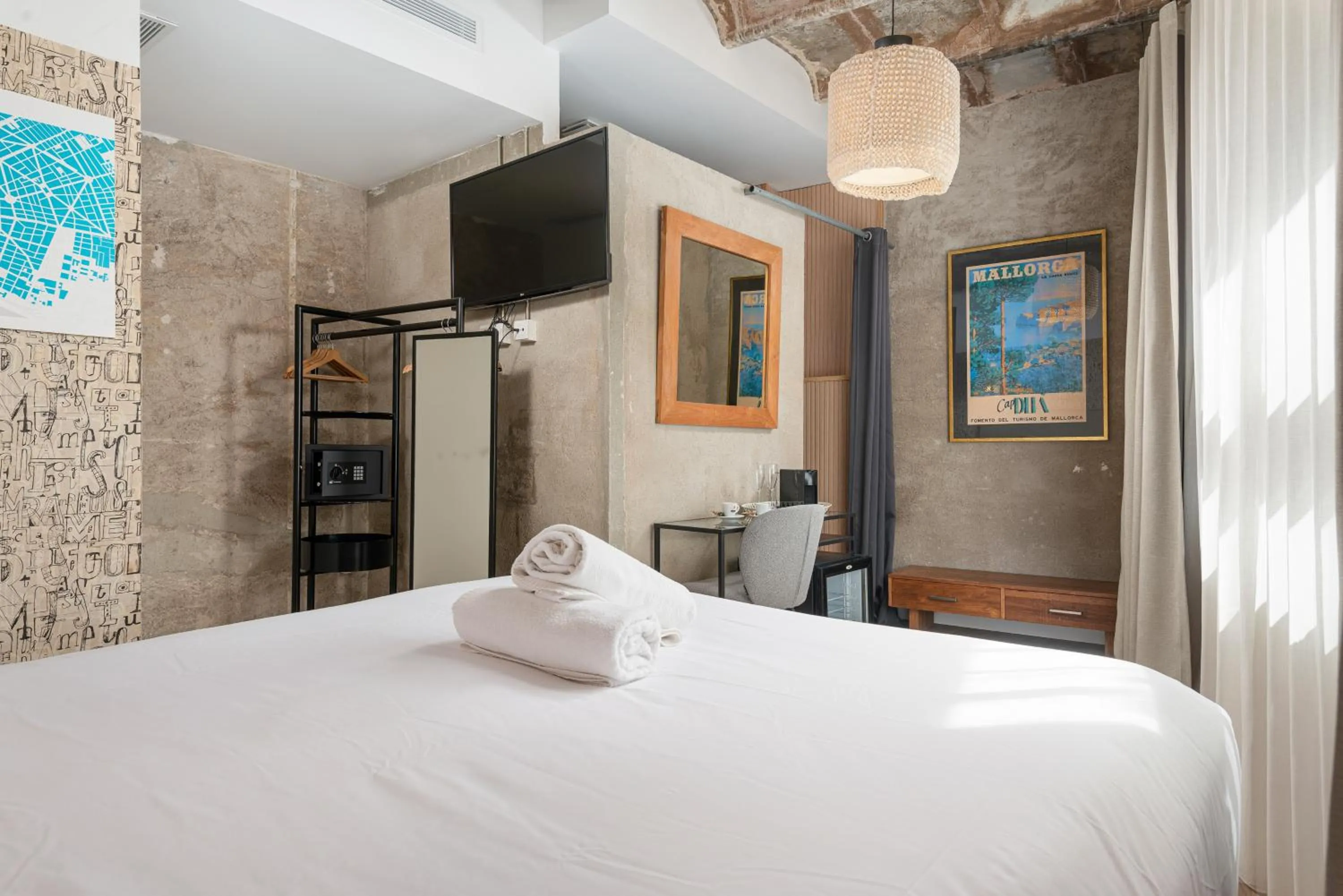 Bedroom, Bed in Brondo Architect Hotel