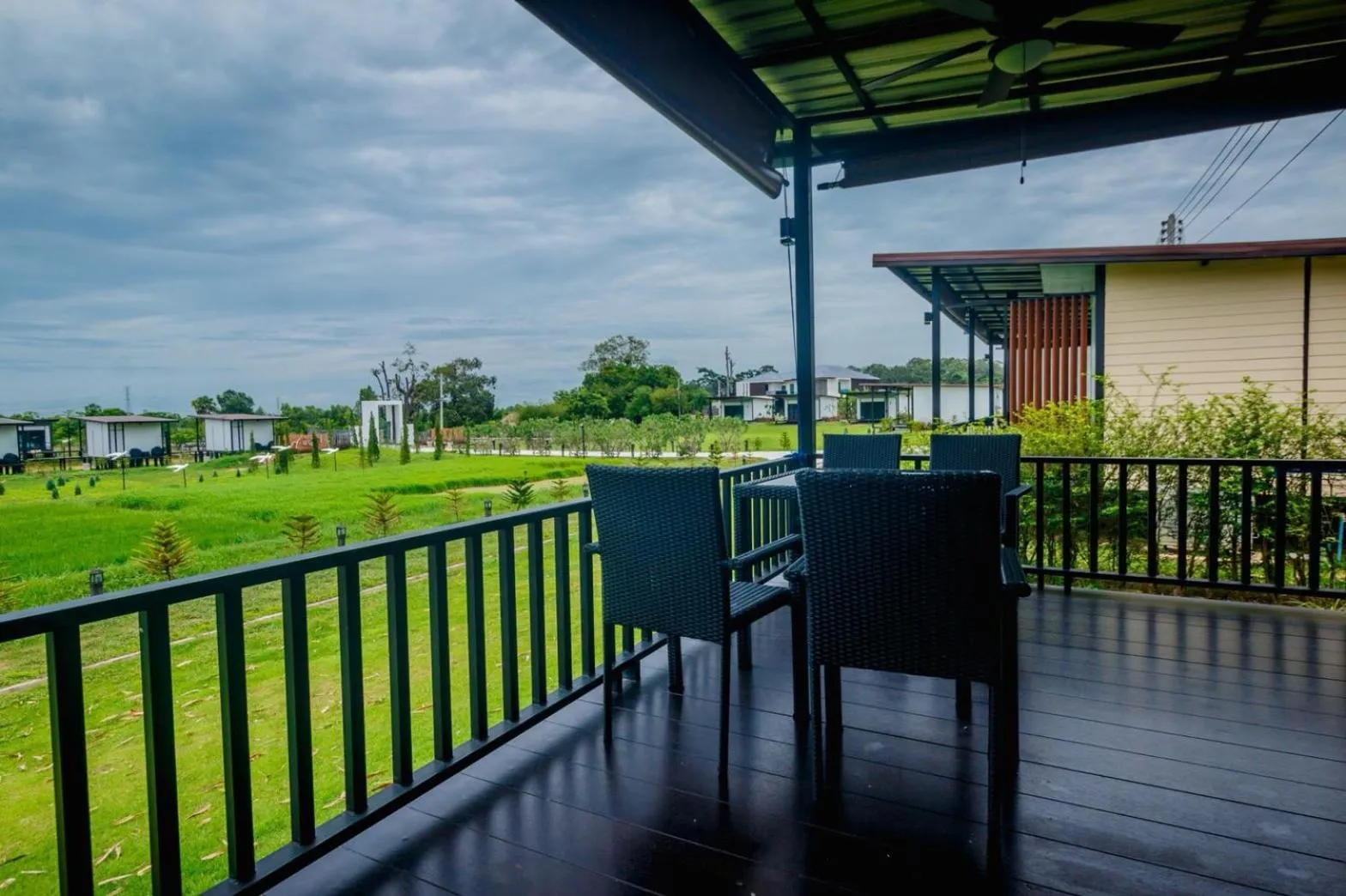 Mae On Village Resort