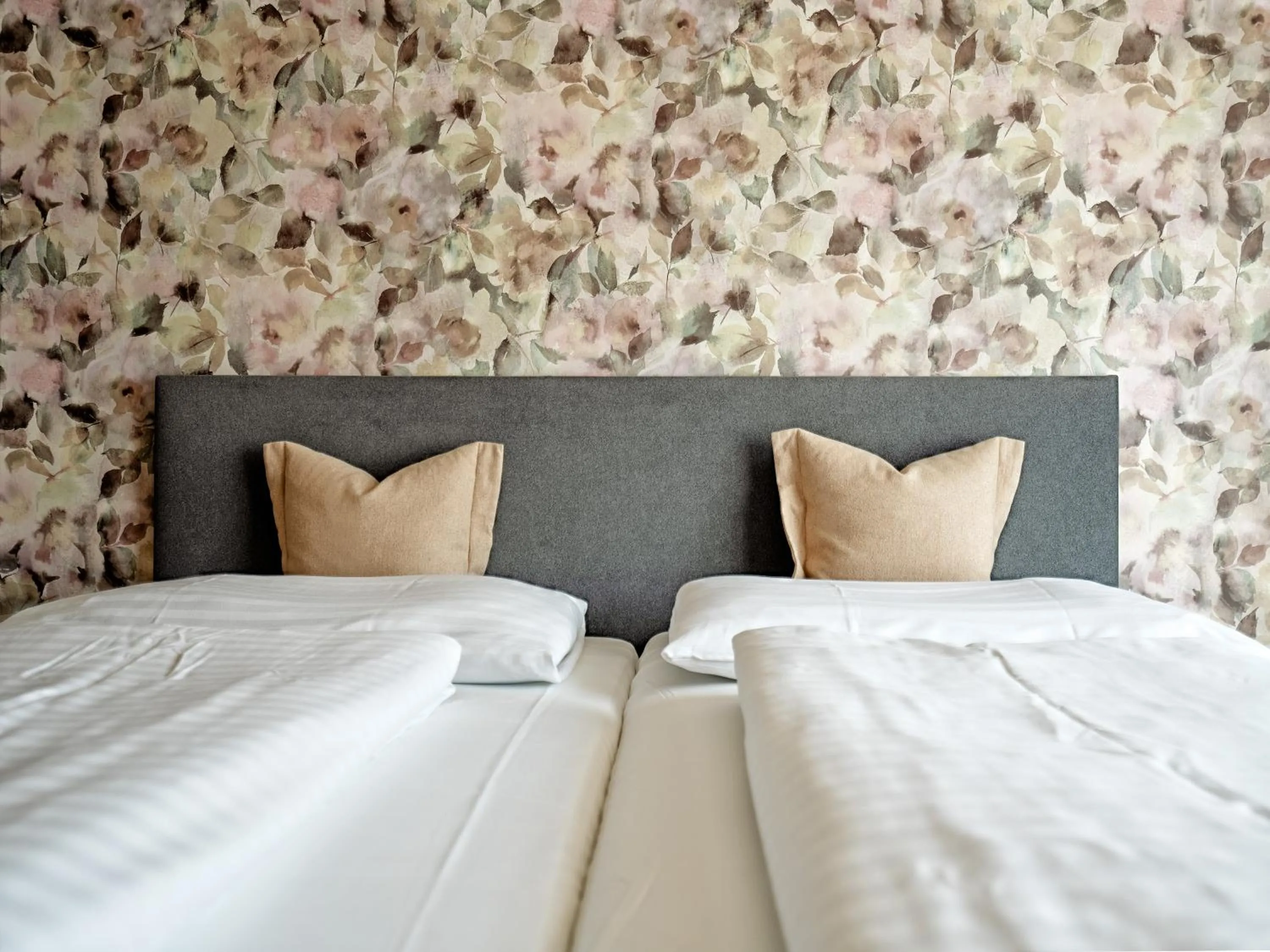 Photo of the whole room, Bed in Stadthotel EGGERBRÄU