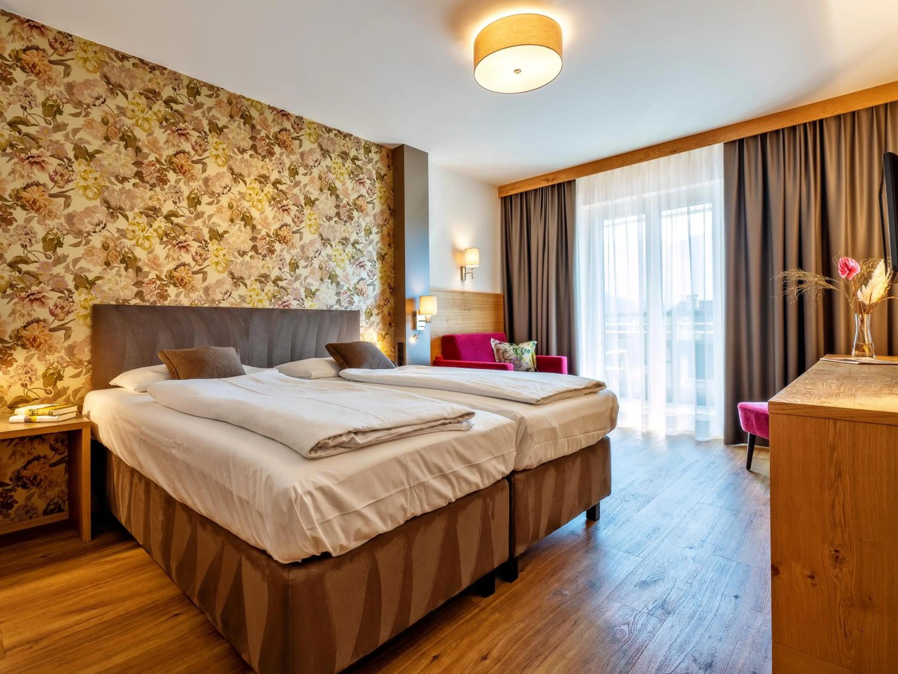 Photo of the whole room, Bed in Stadthotel EGGERBRÄU