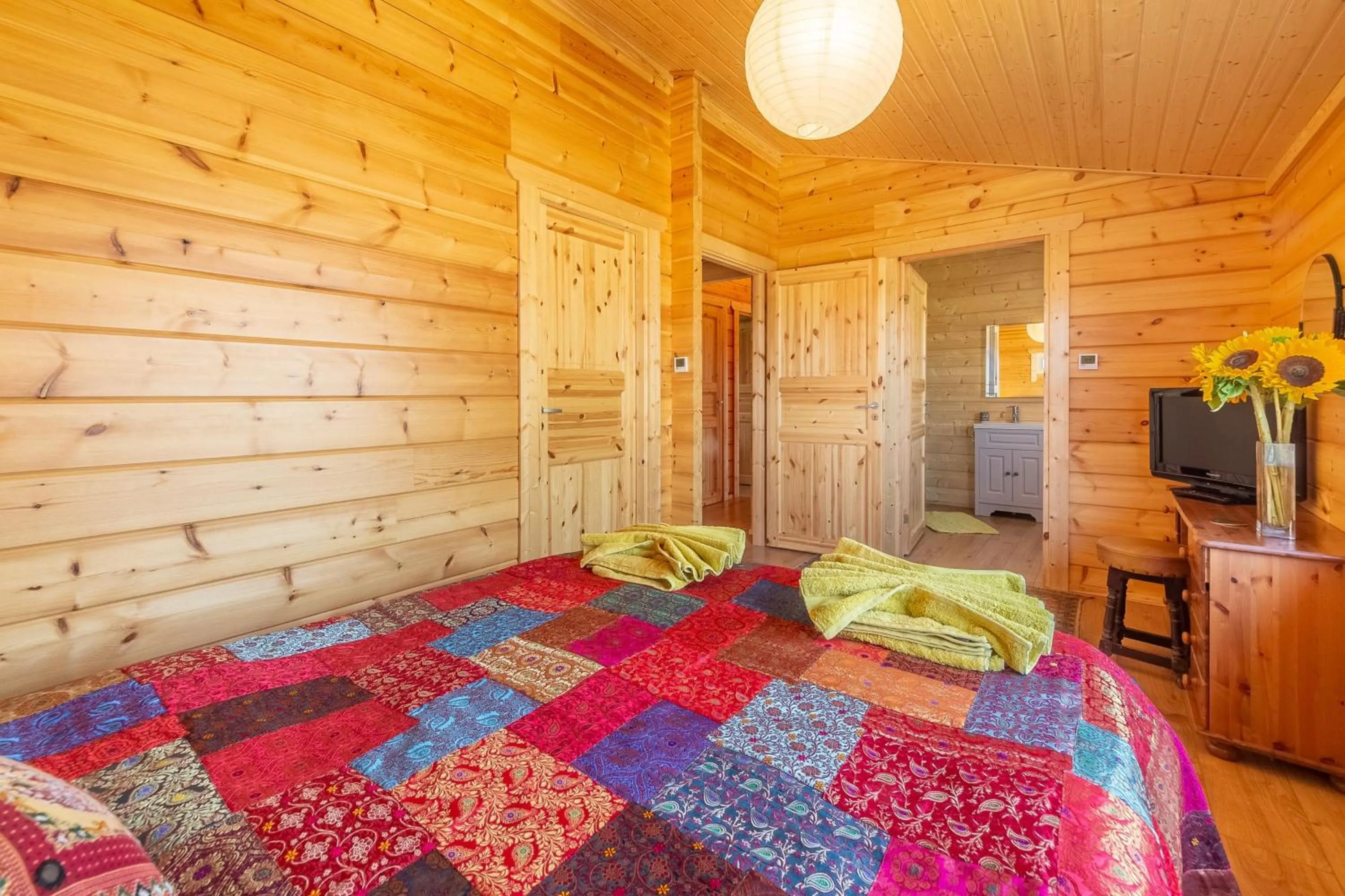 Property building, Bed in The Lodge