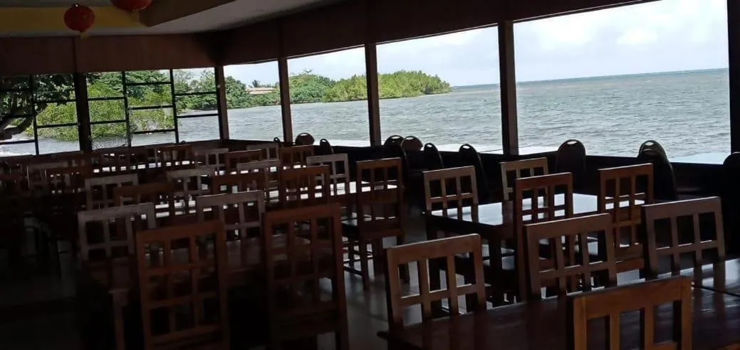 Restaurant/places to eat in Hotel Wailiti