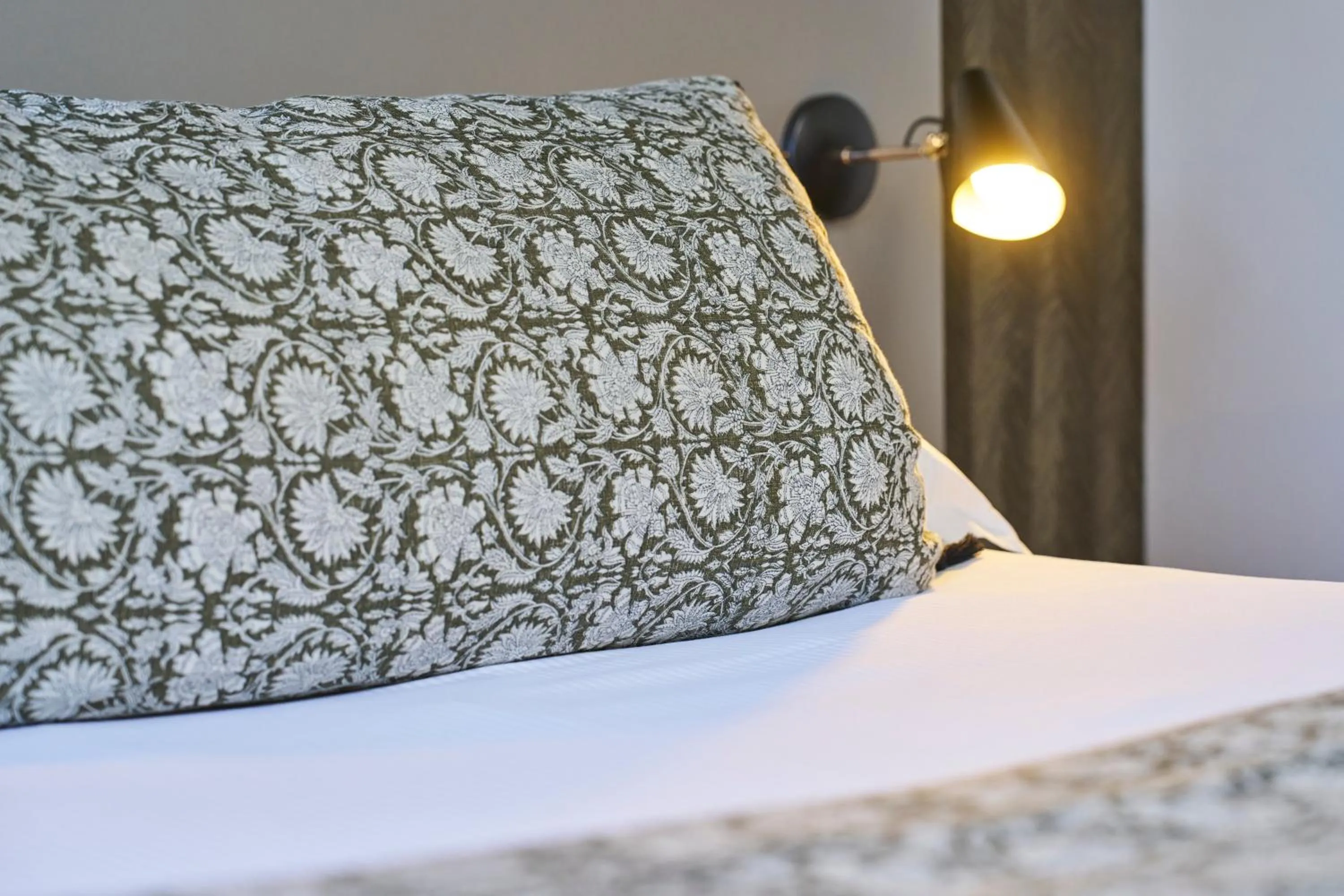 Bed in Hôtel le Corbusson Laval Ouest