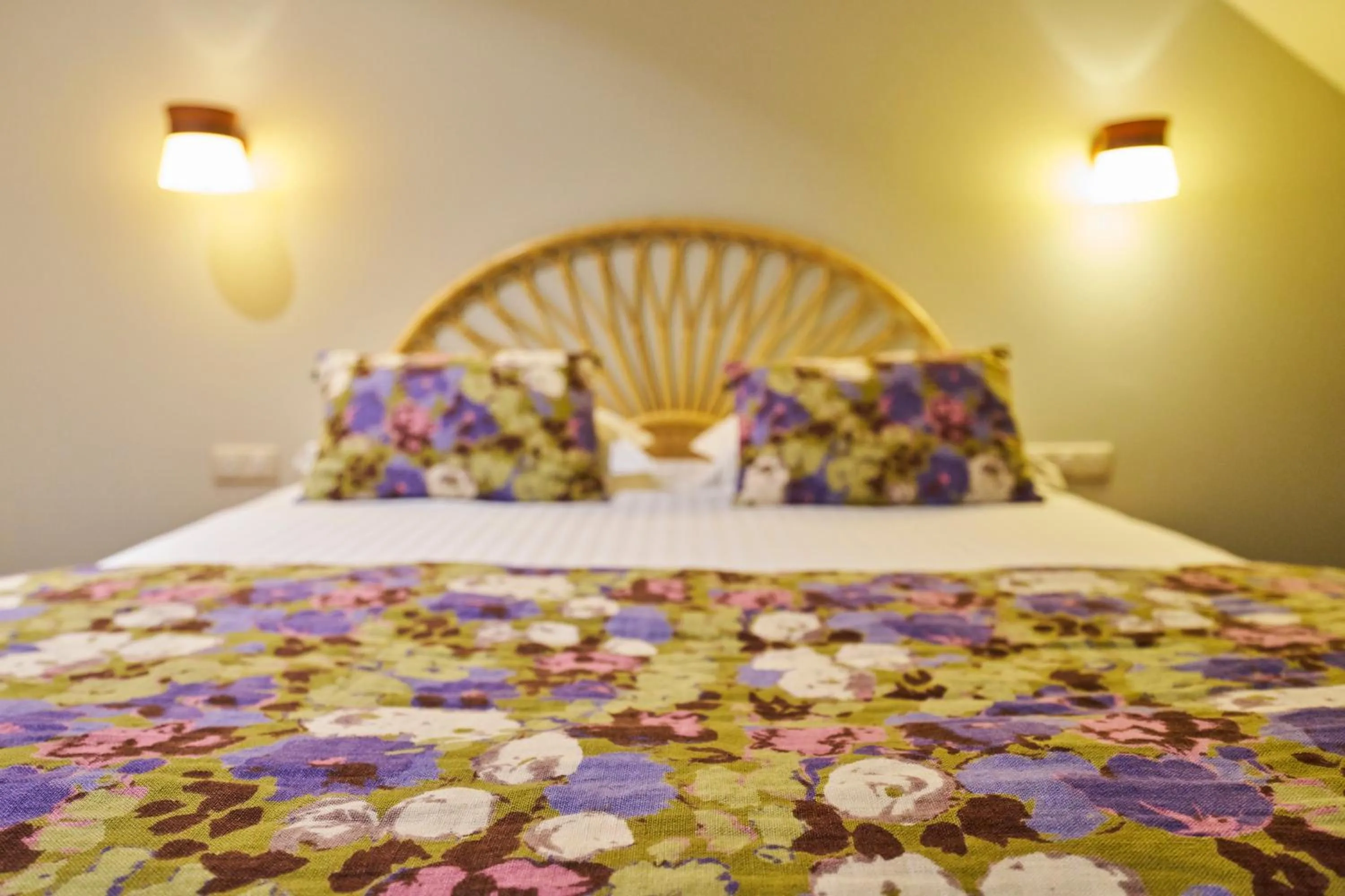 Bed in Hôtel le Corbusson Laval Ouest