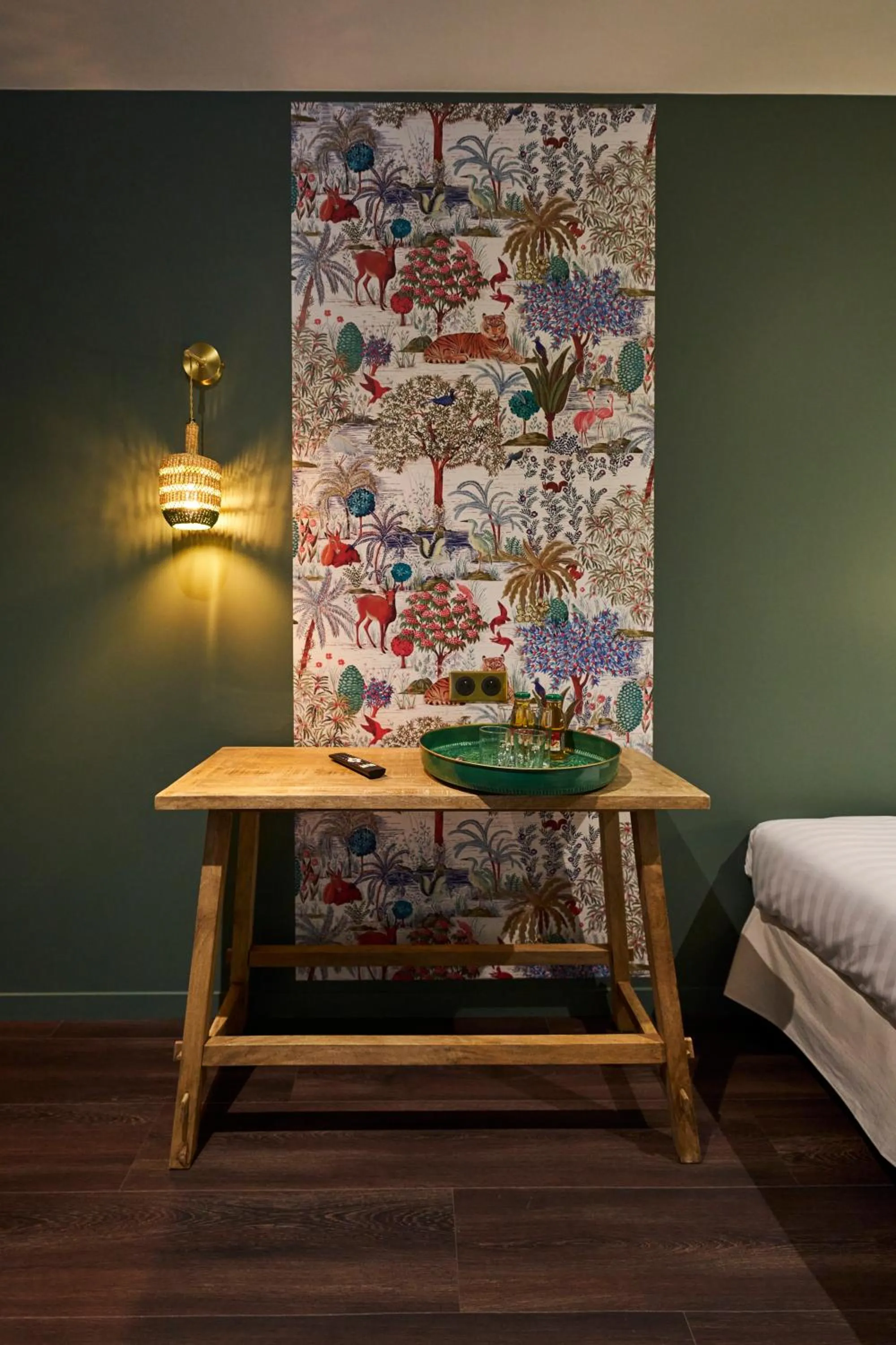 Coffee/tea facilities, Bed in Hôtel le Corbusson Laval Ouest