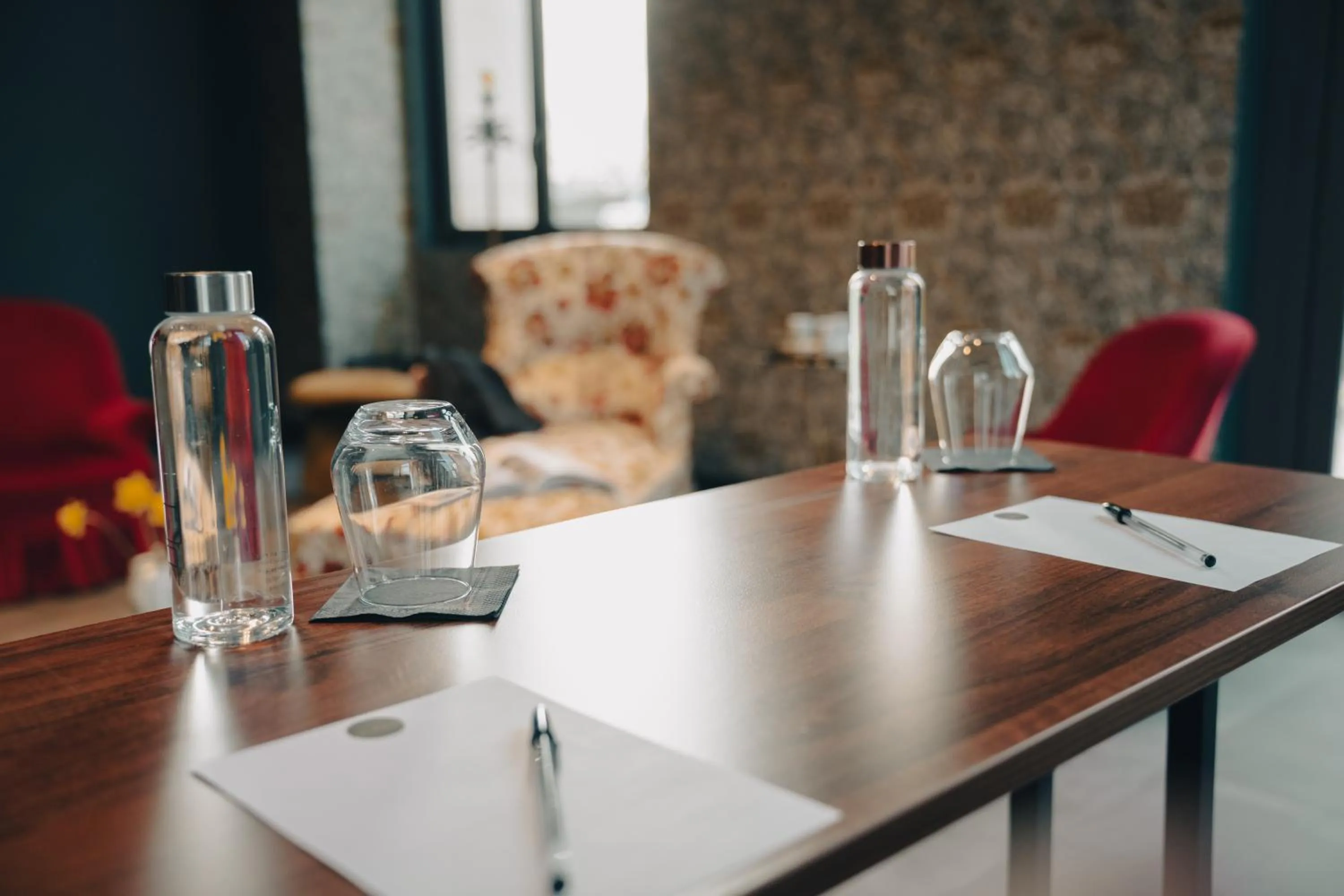 Meeting/conference room in Hôtel le Corbusson Laval Ouest