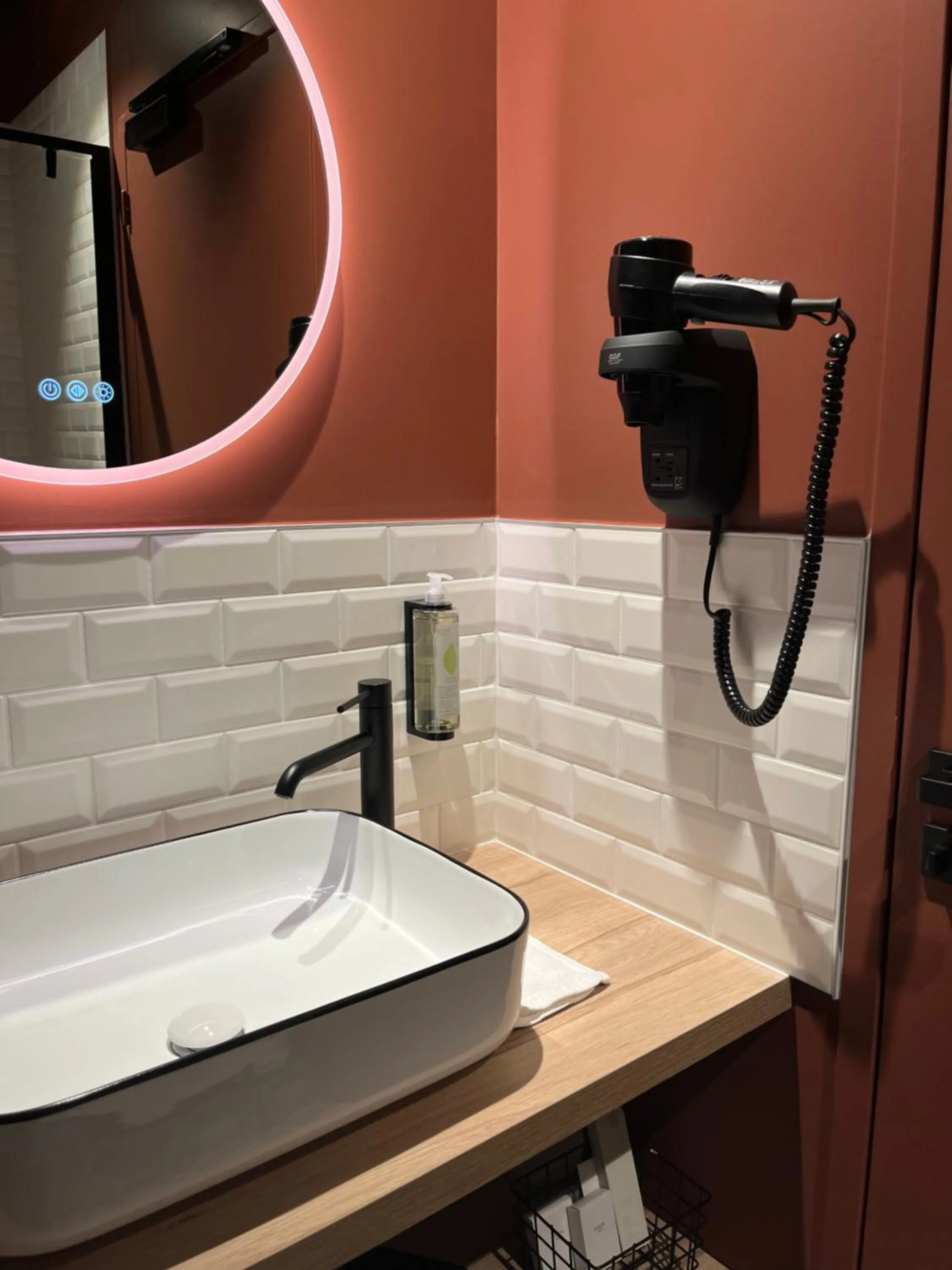 Bathroom in Hôtel le Corbusson