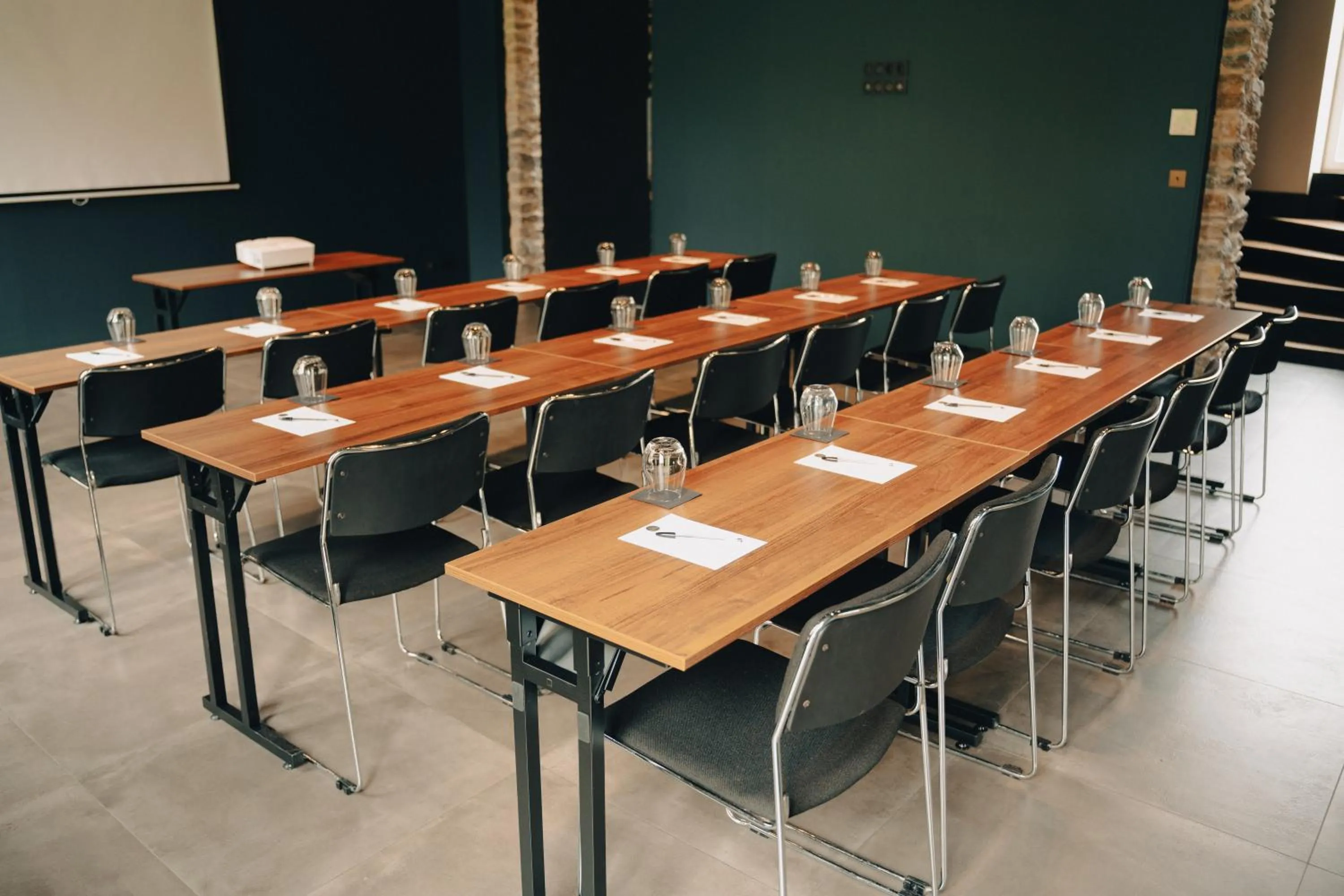 Meeting/conference room in Hôtel le Corbusson Laval Ouest