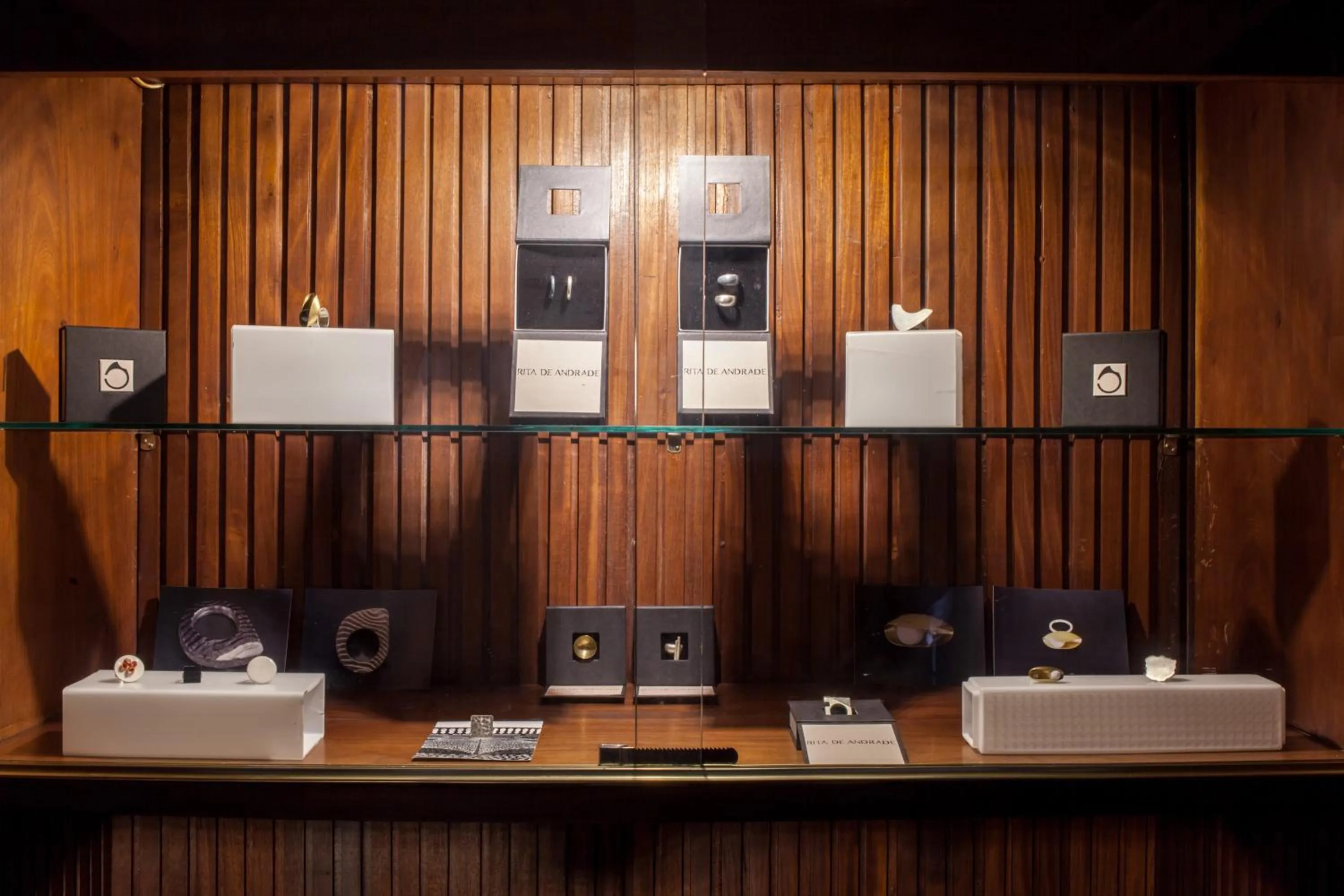 On-site shops in Hotel Monte Carlo