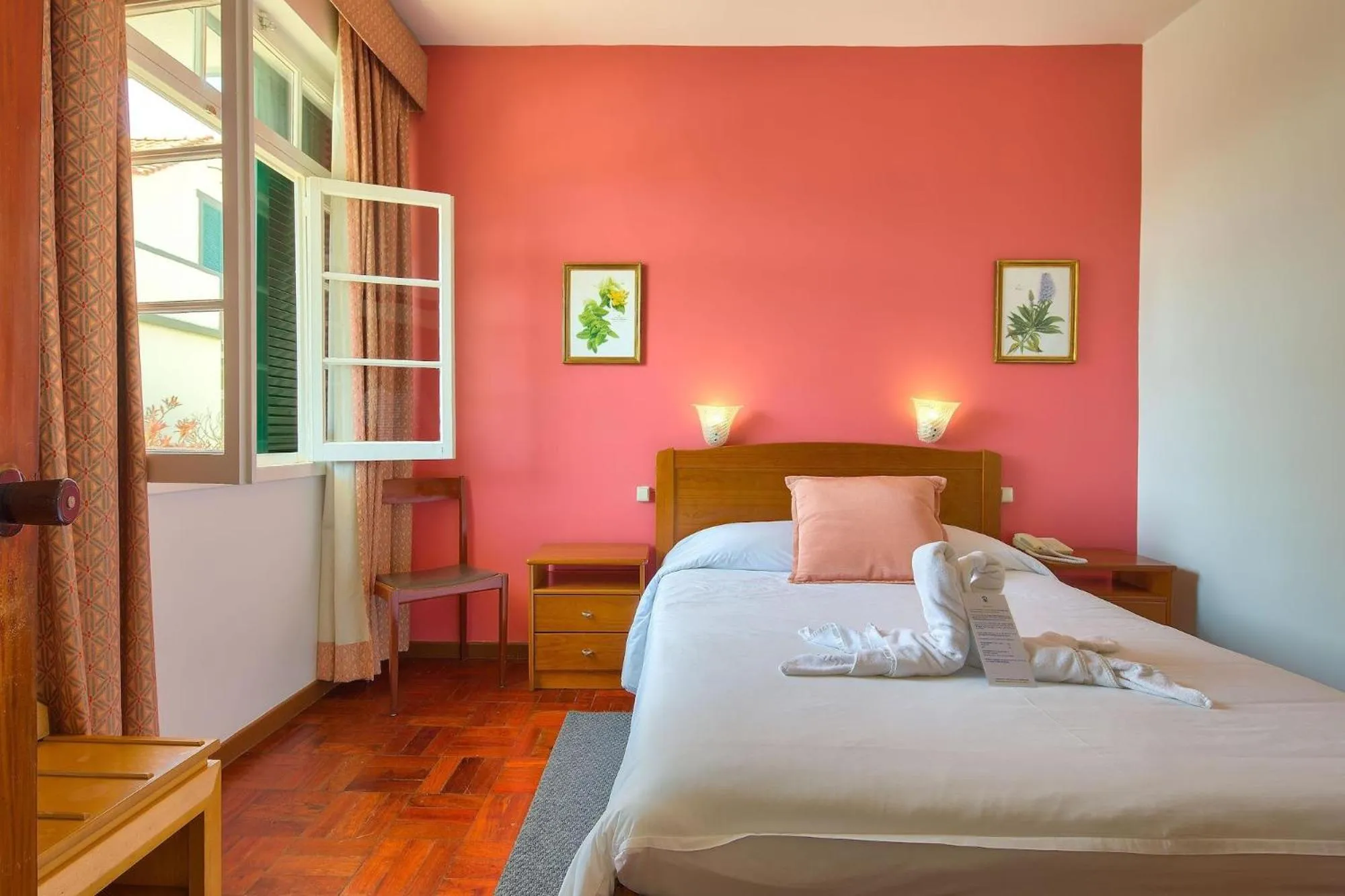 Bedroom, Bed in Hotel Monte Carlo