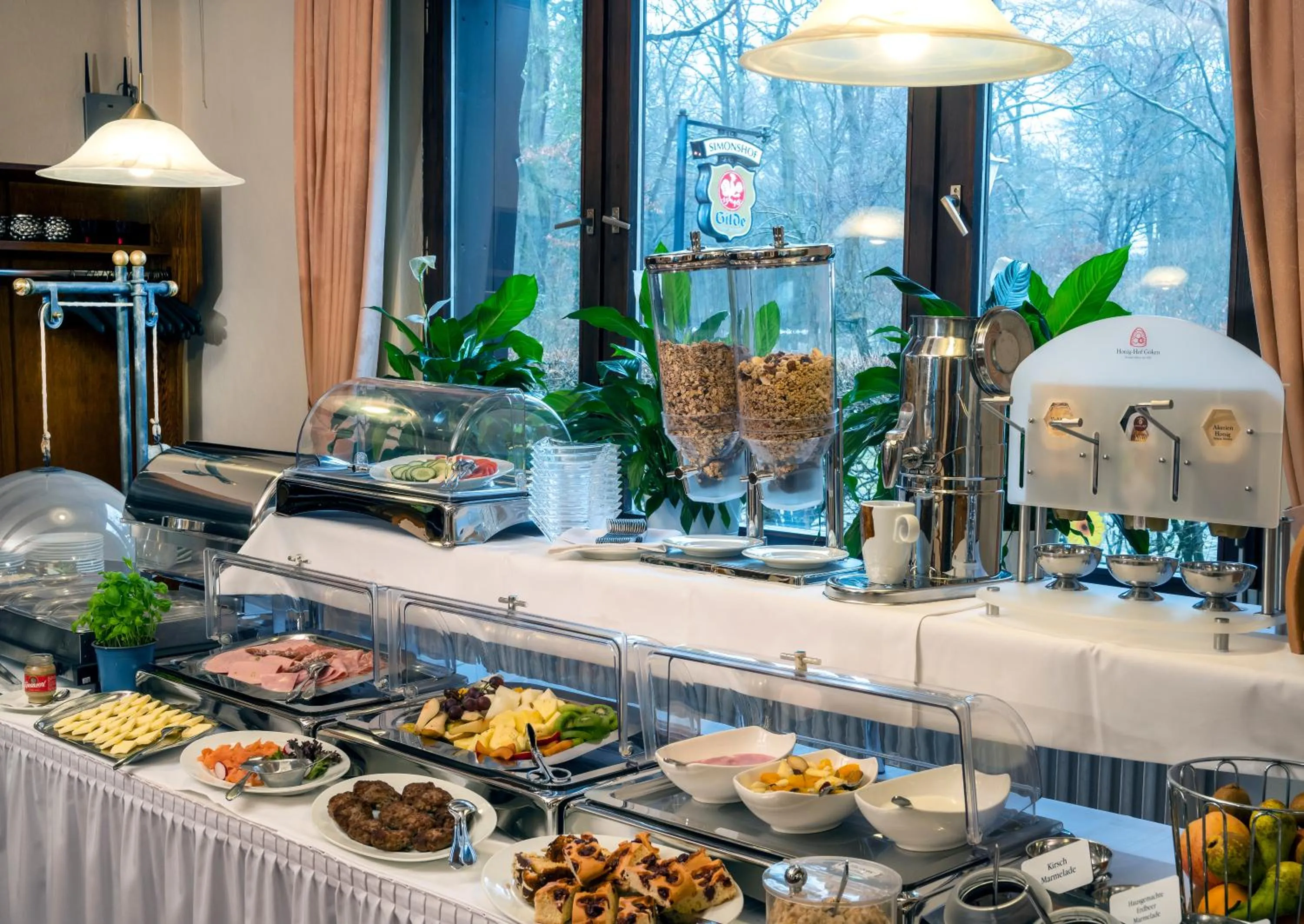 Restaurant/places to eat in Hotel Simonshof