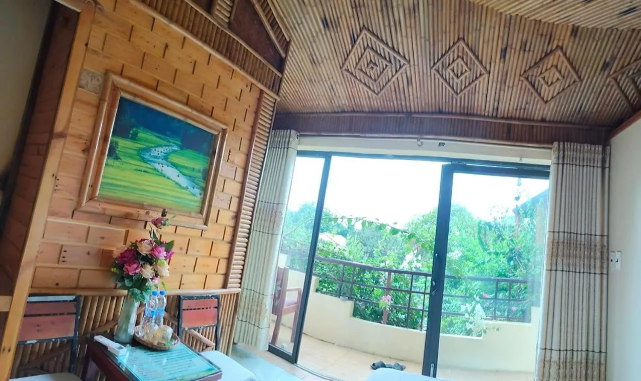 Patio in Trang An Central Homestay