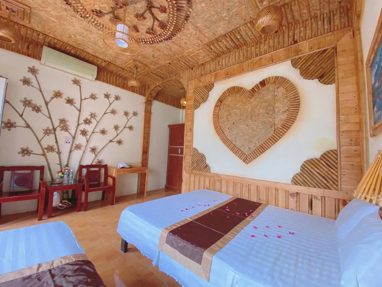 Bed in Trang An Central Homestay