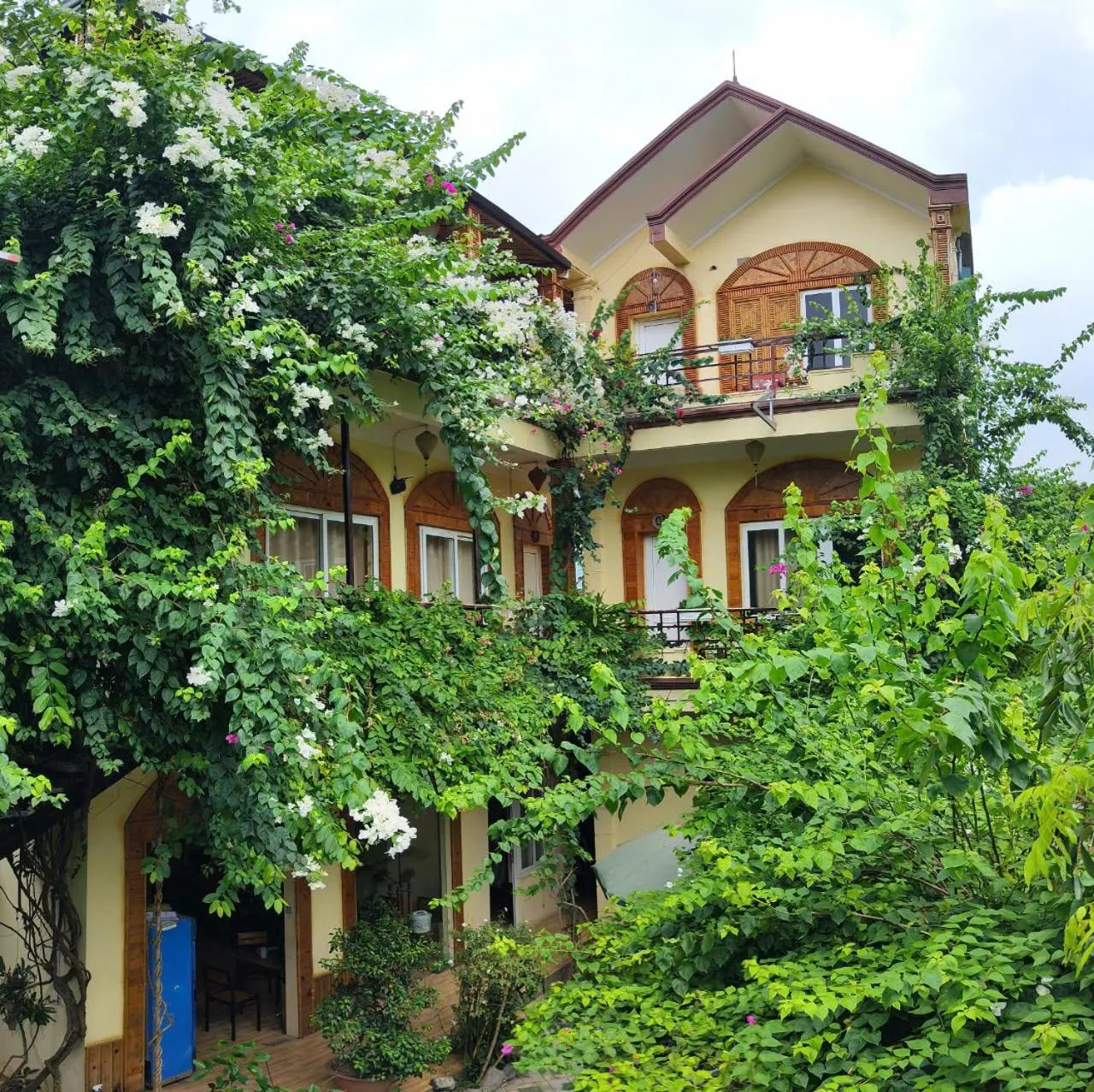 Property building in Trang An Central Homestay