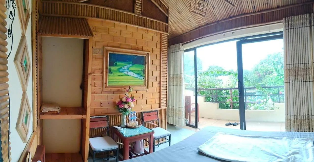 Photo of the whole room, Bed in Trang An Central Homestay