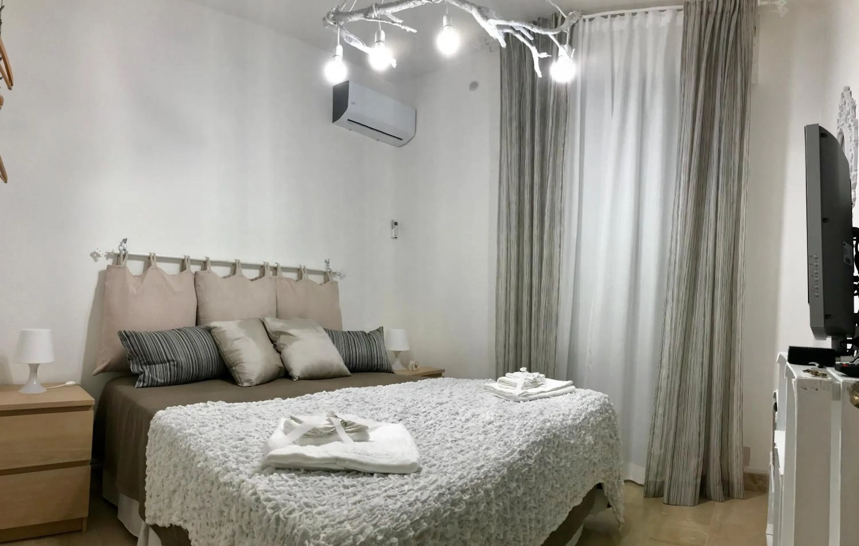 Bed in Cappuccini Green Relax