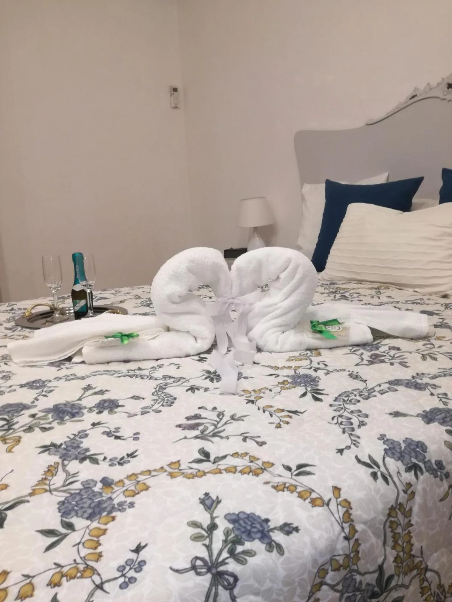 Bed in Cappuccini Green Relax