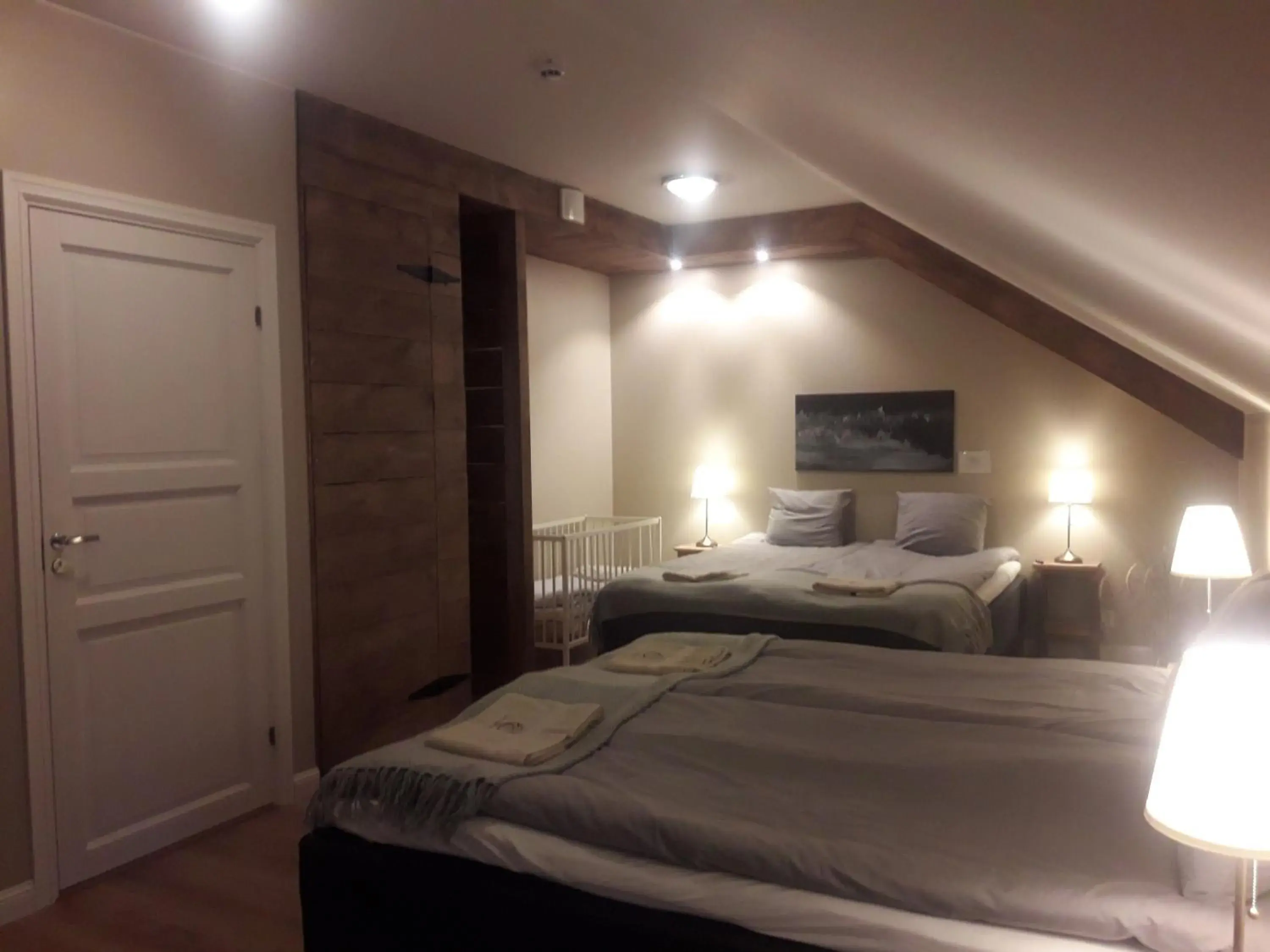 Family Room with Private Bathroom in Granlunda Gård Family Room with Private Bathroom in Granlunda Gård