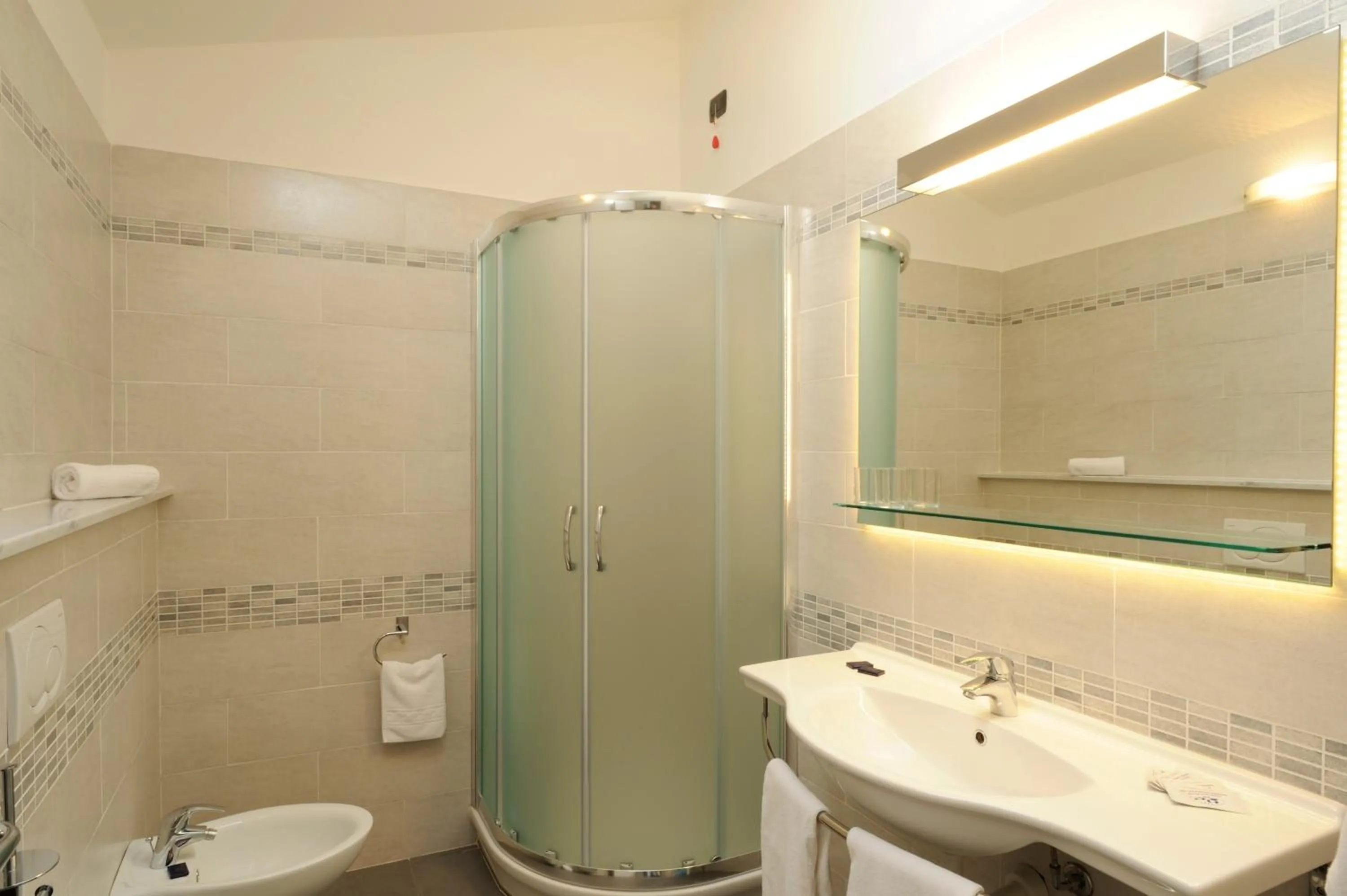 Bathroom in Hotel Danio Lungomare