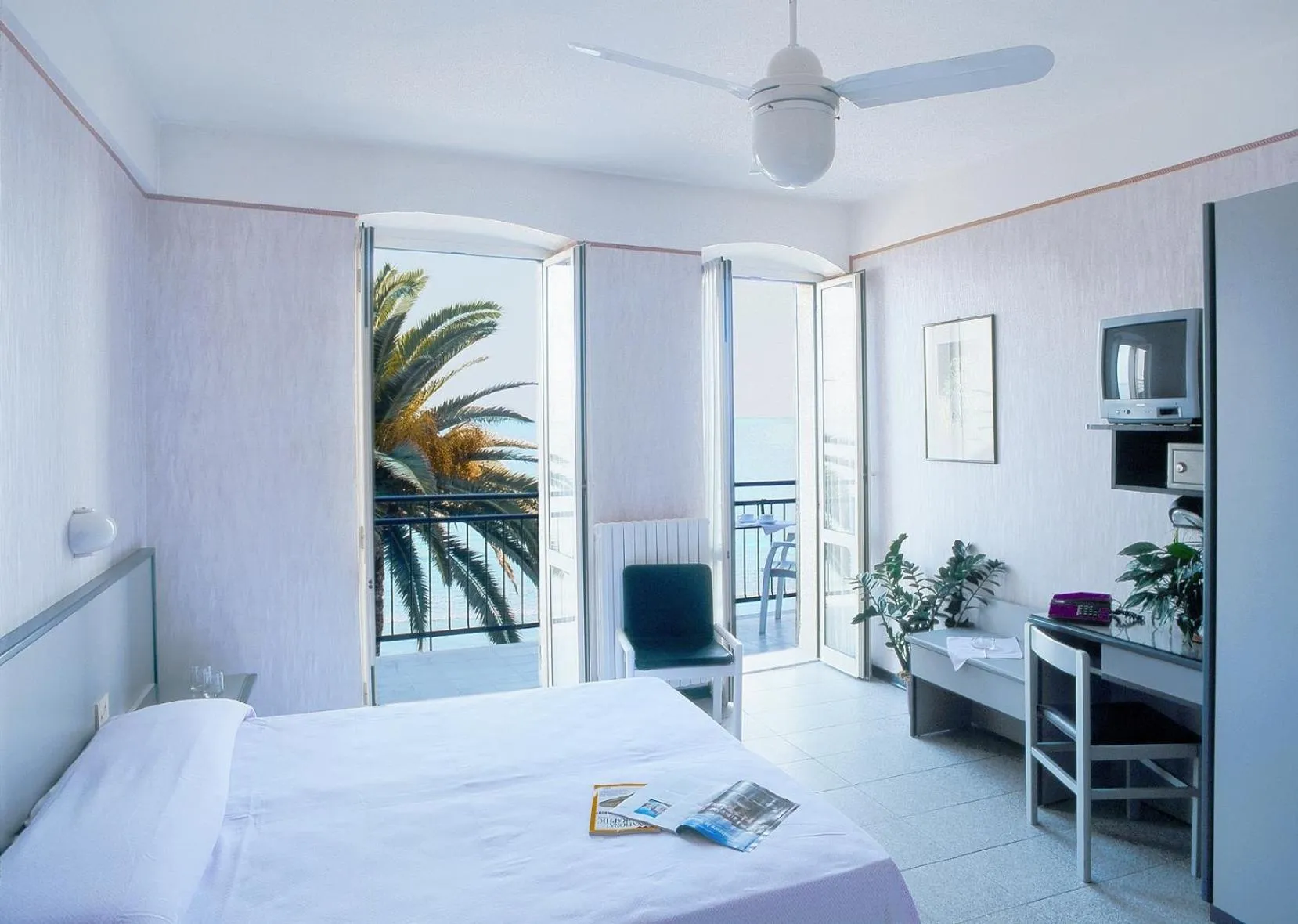 Photo of the whole room, Bed in Hotel Danio Lungomare