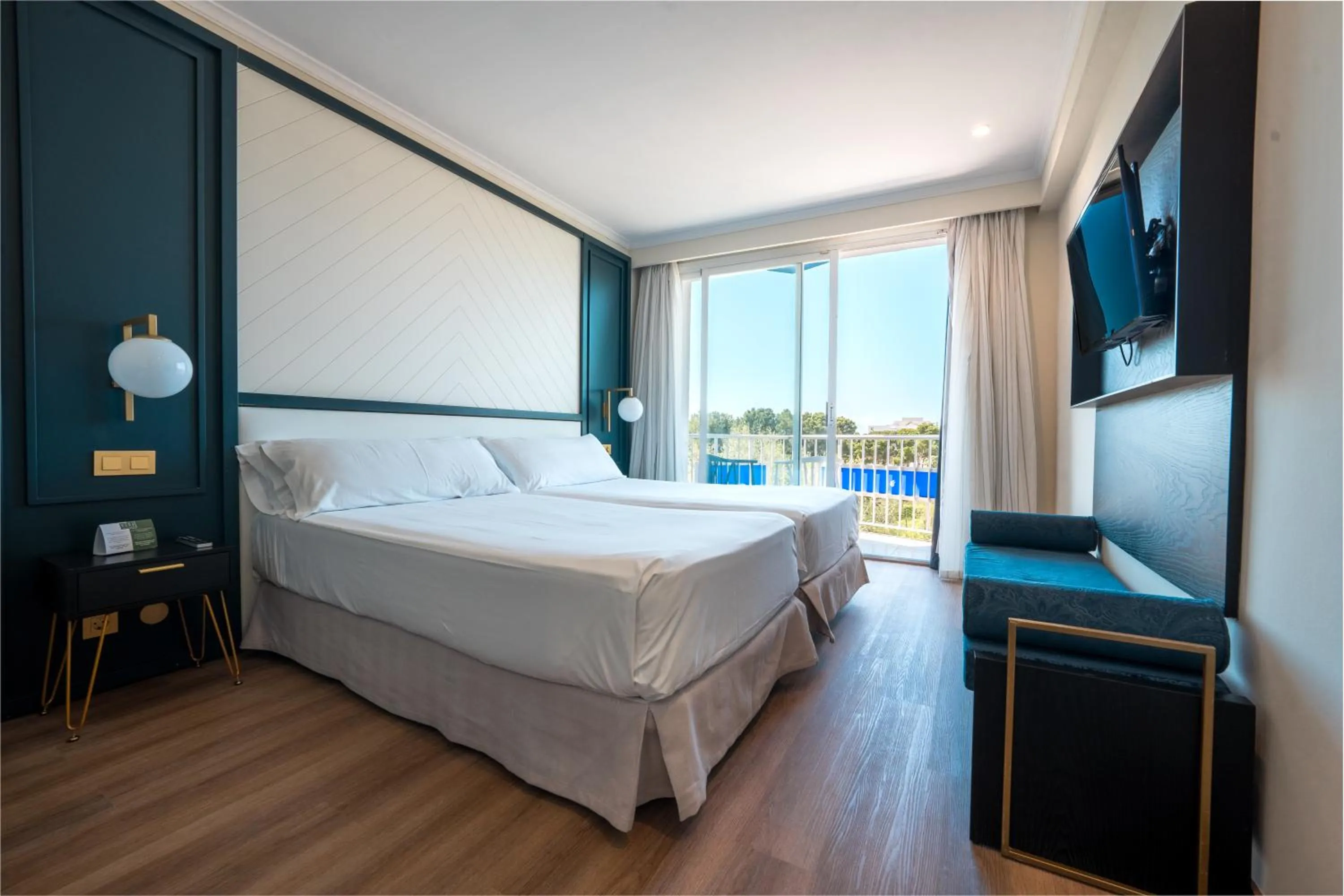 Bedroom, Bed in NURA Boreal