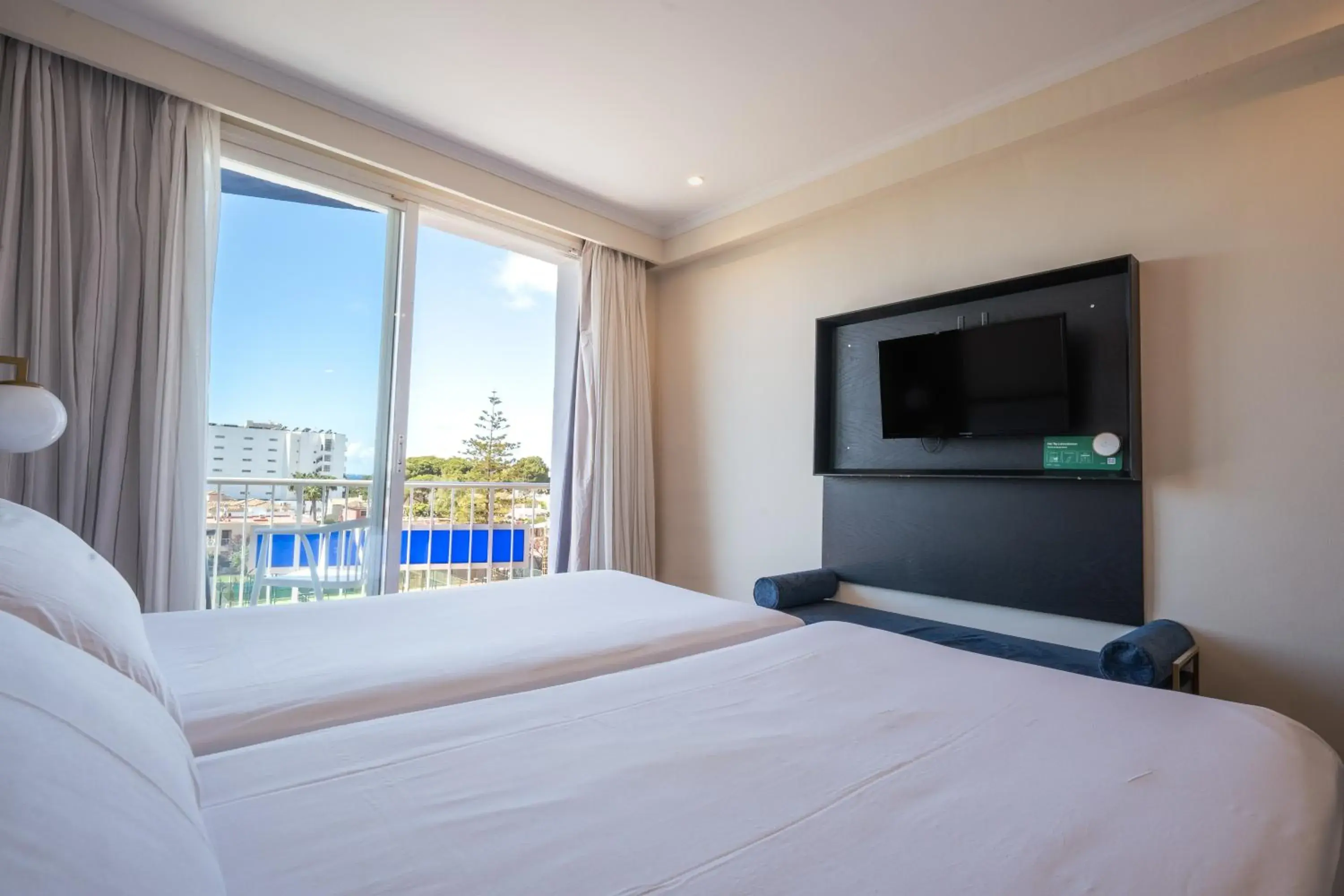 Bedroom, Bed in NURA Boreal Bedroom, Bed in NURA Boreal